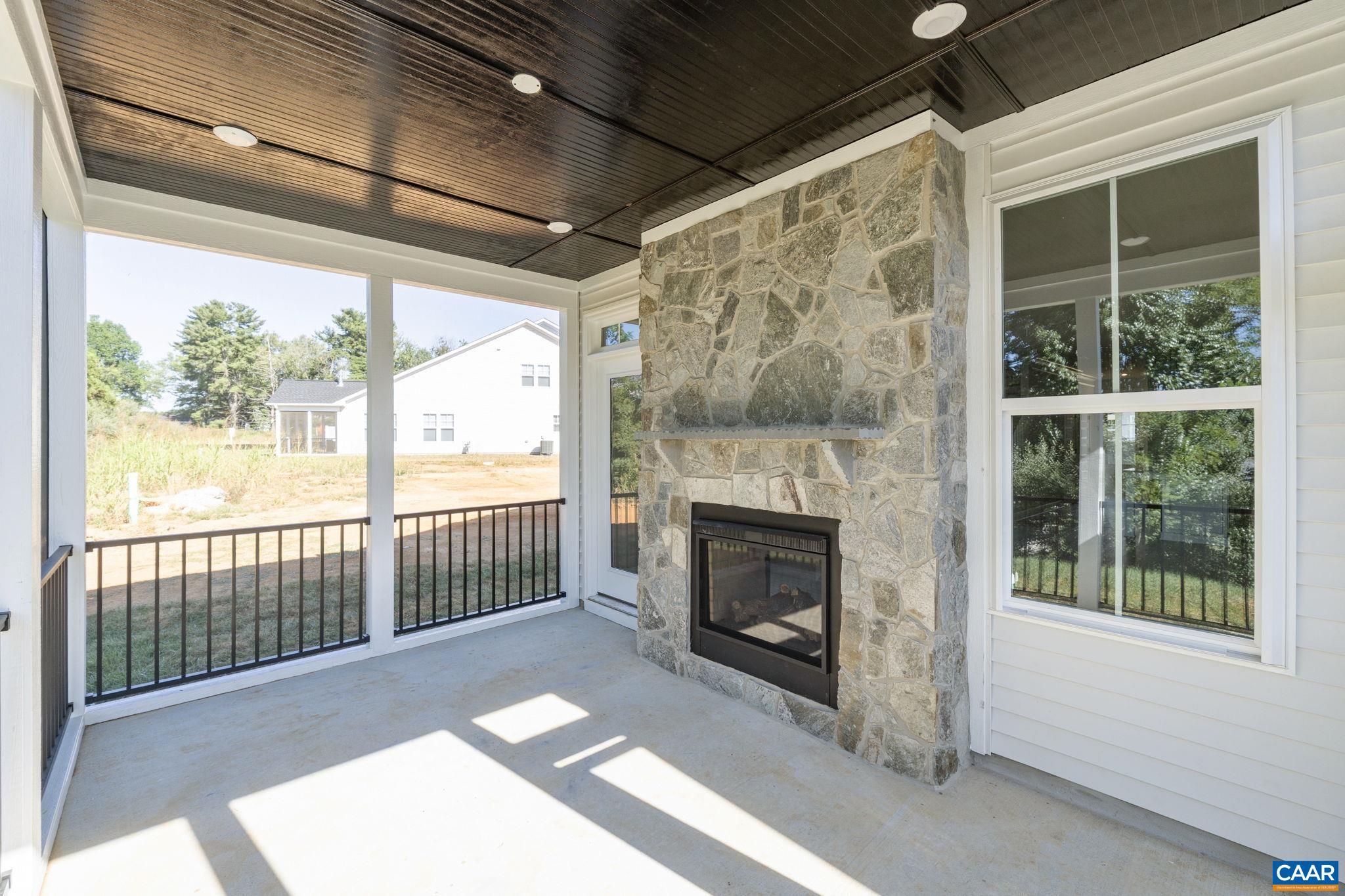 112 SUNBIRD LN