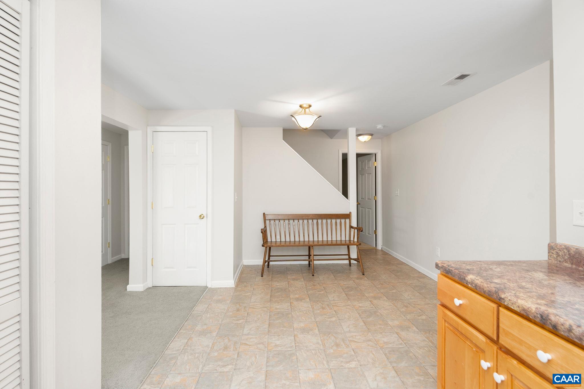 4943 LAKE TREE LN