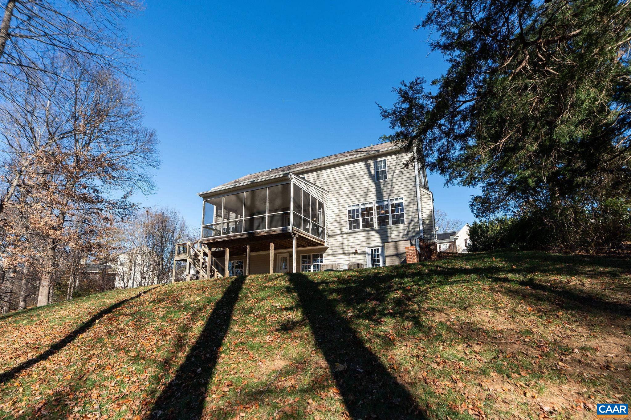 4943 LAKE TREE LN