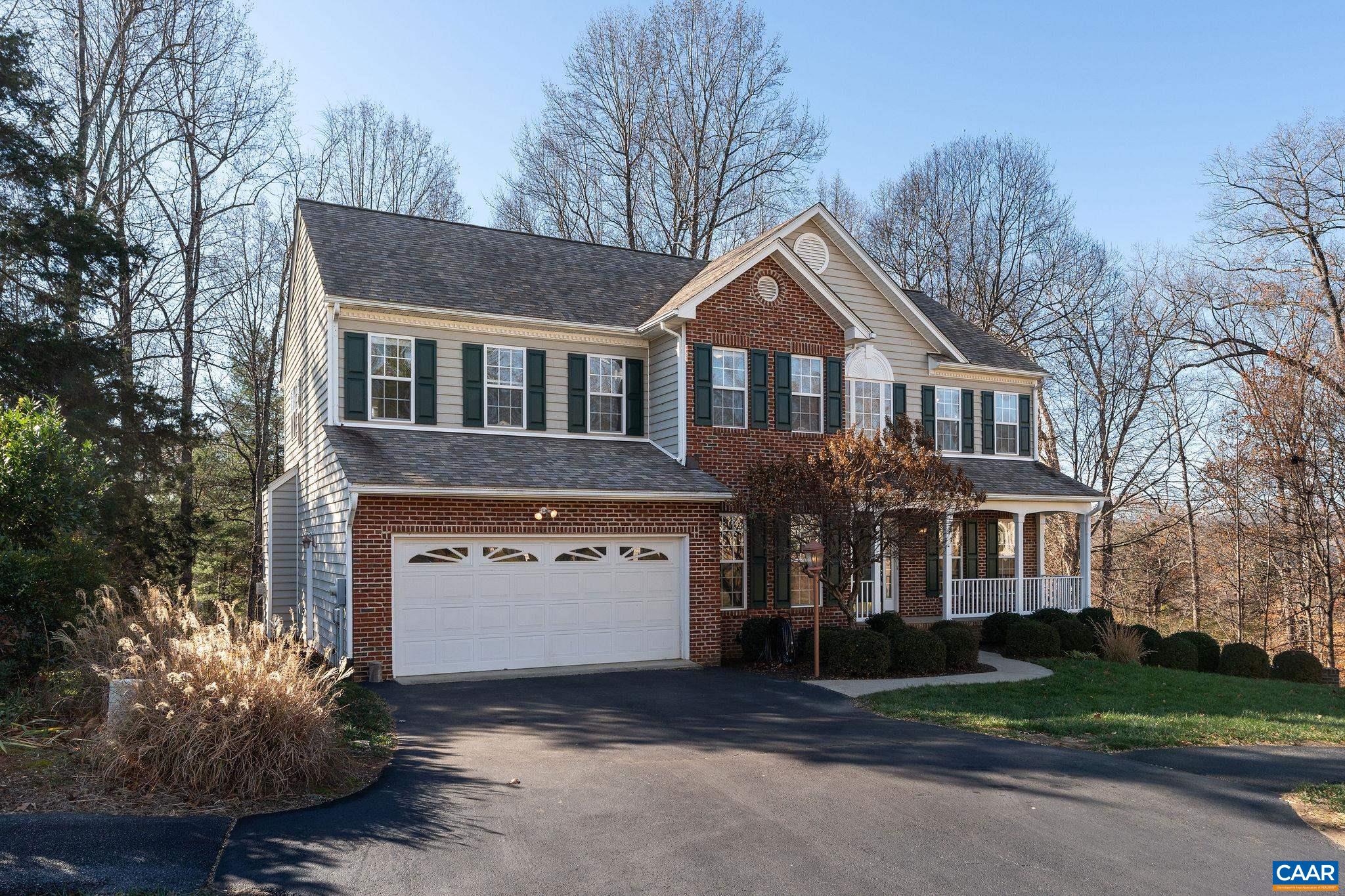 4943 LAKE TREE LN