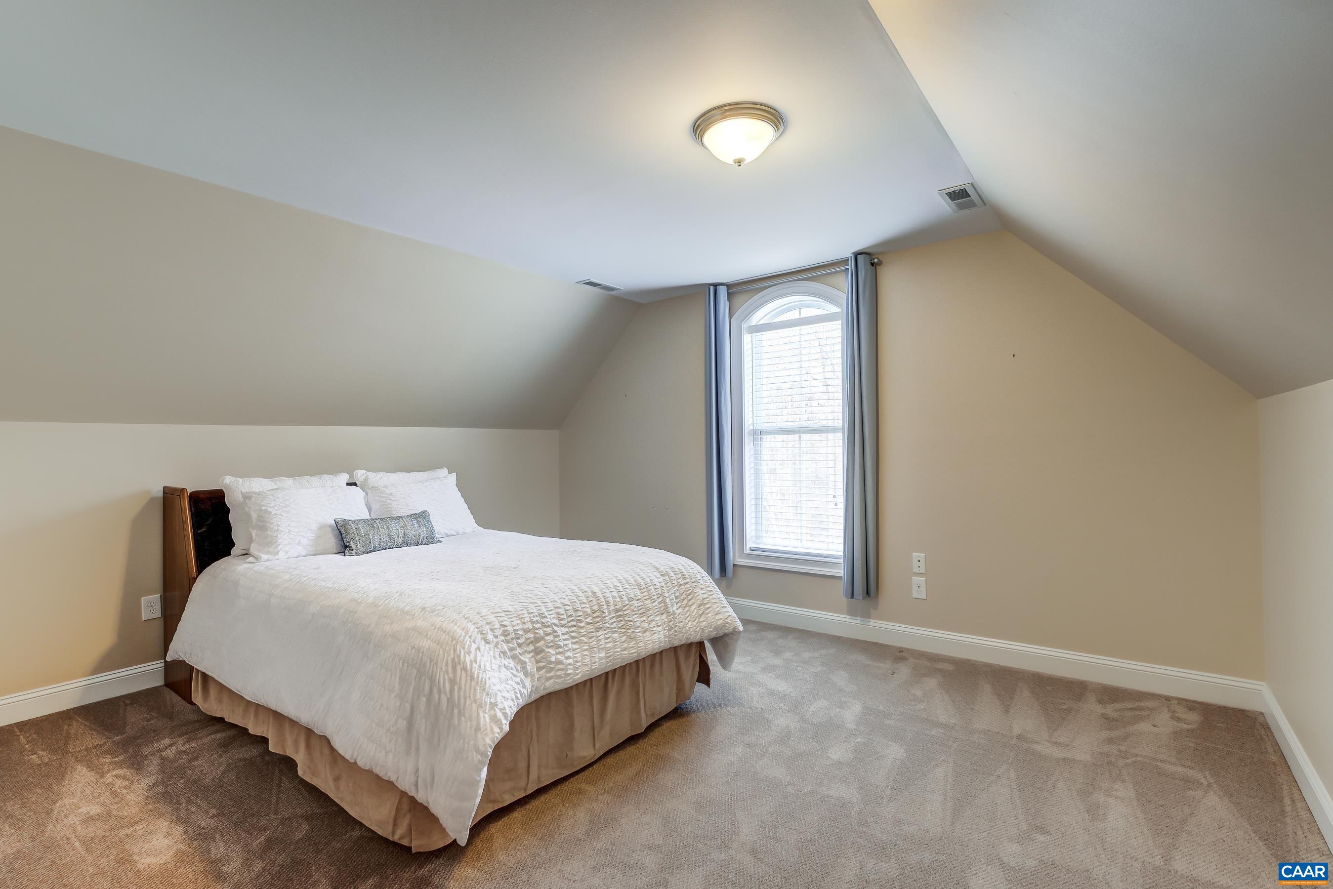 4634 MECHUMS RIVER RD