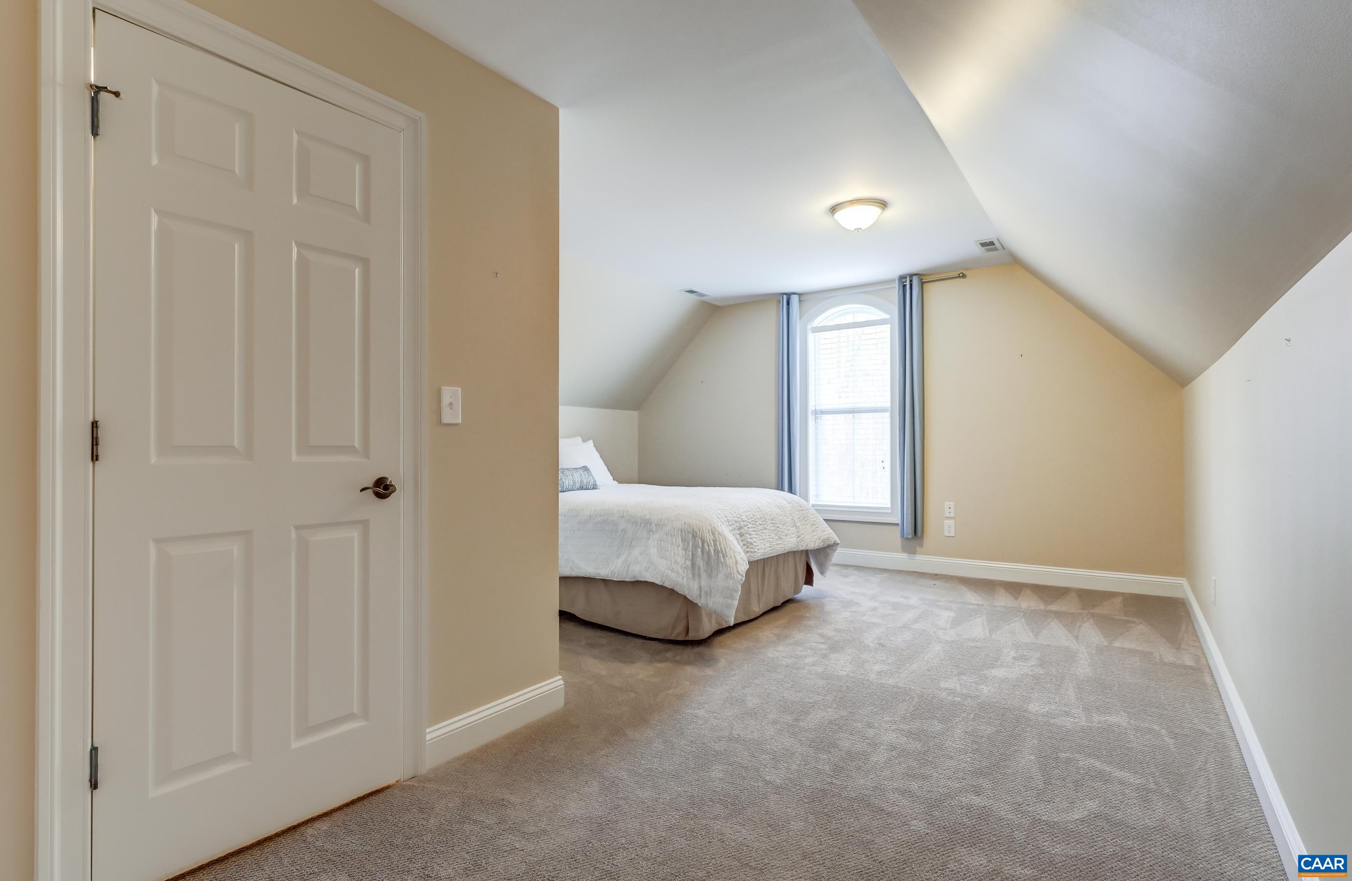 4634 MECHUMS RIVER RD