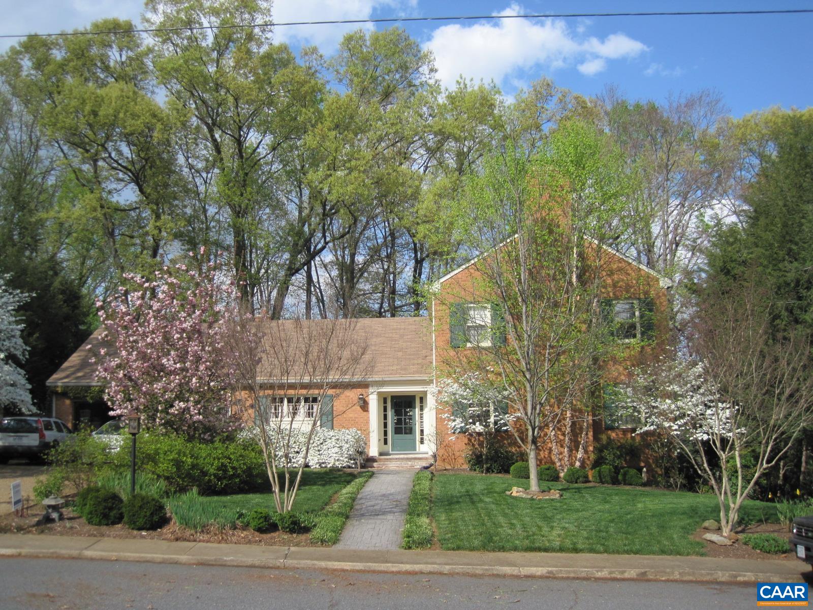 1413 FOXBROOK LN