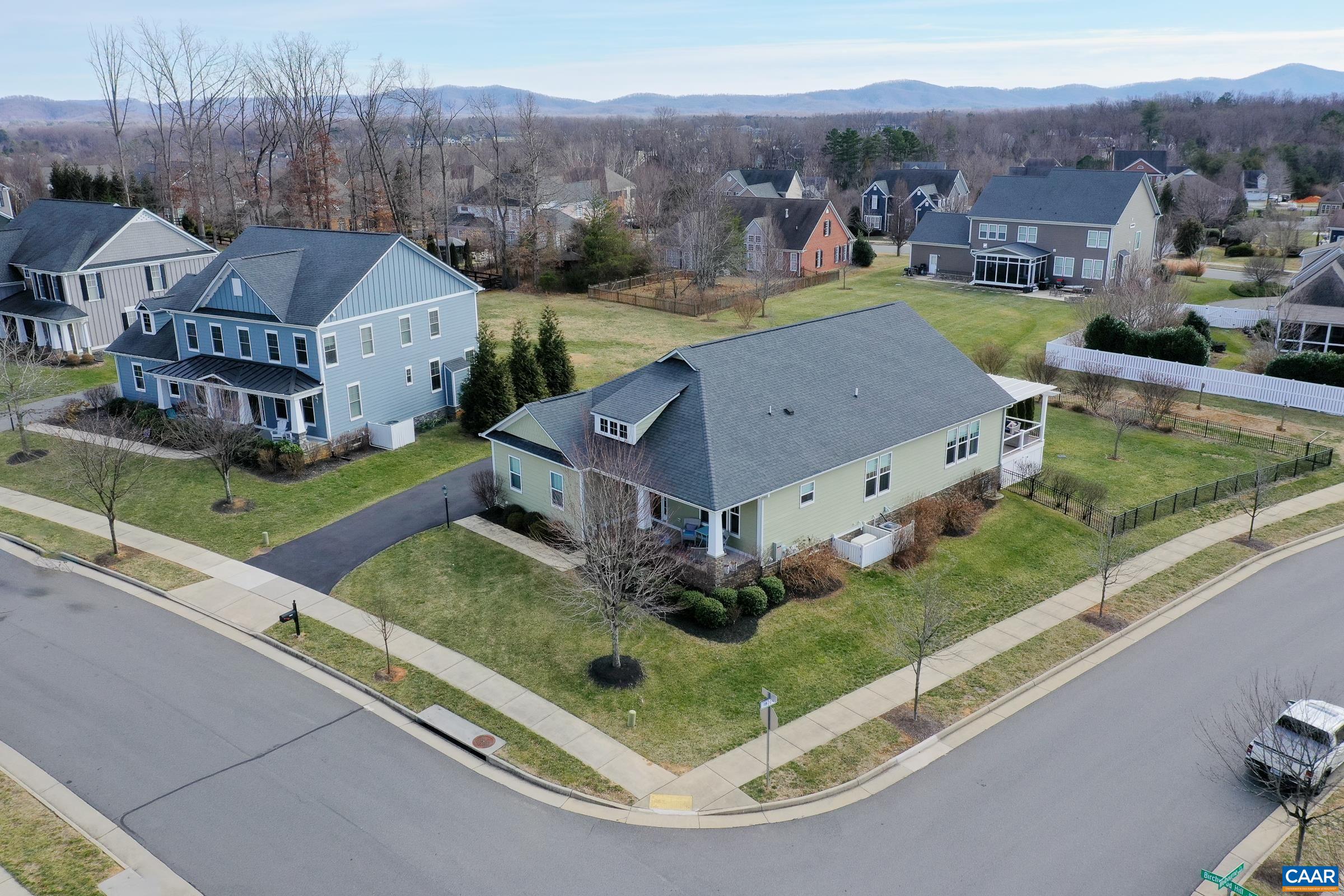 7652 BIRCHWOOD HILL RD