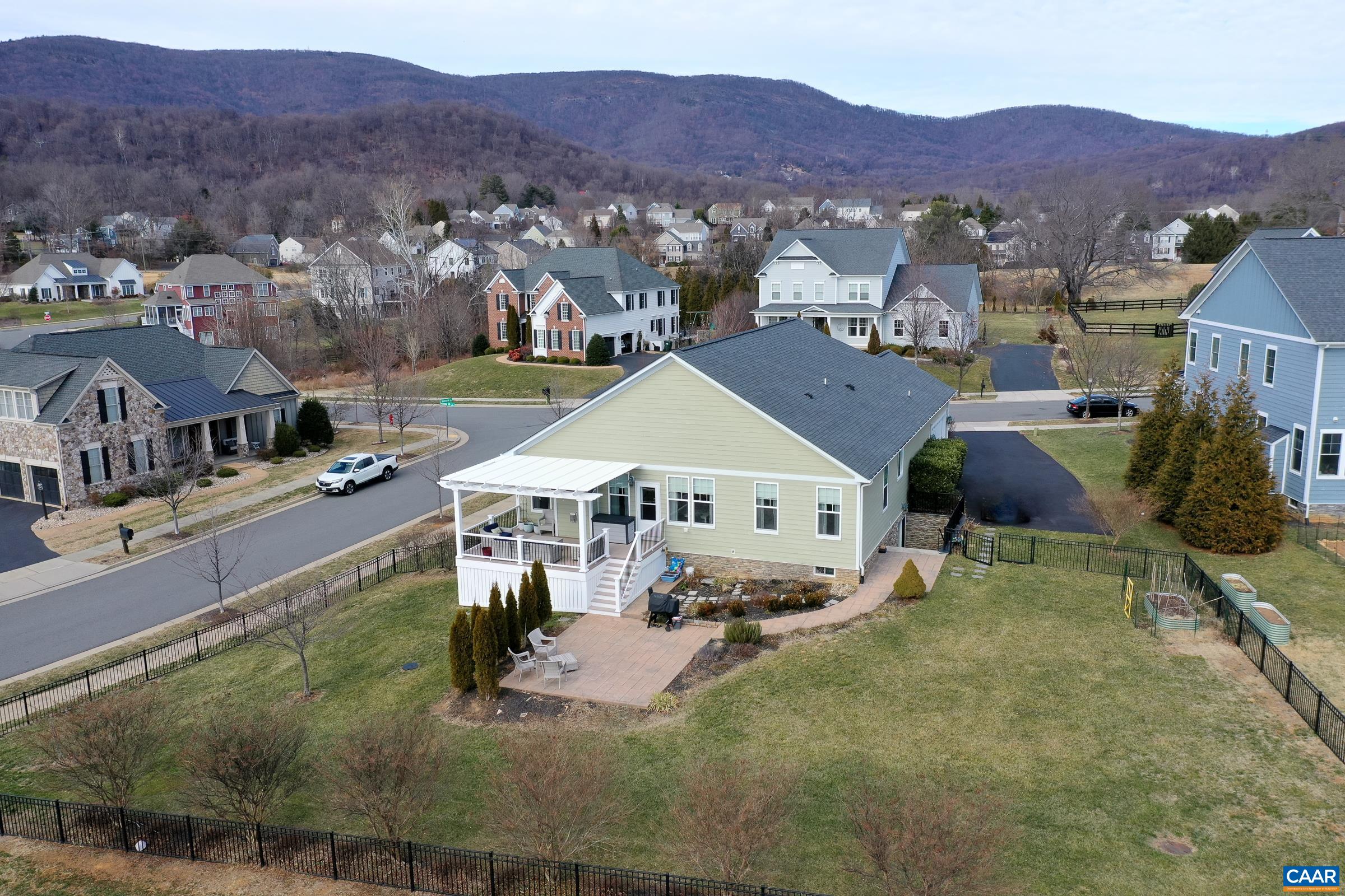 7652 BIRCHWOOD HILL RD