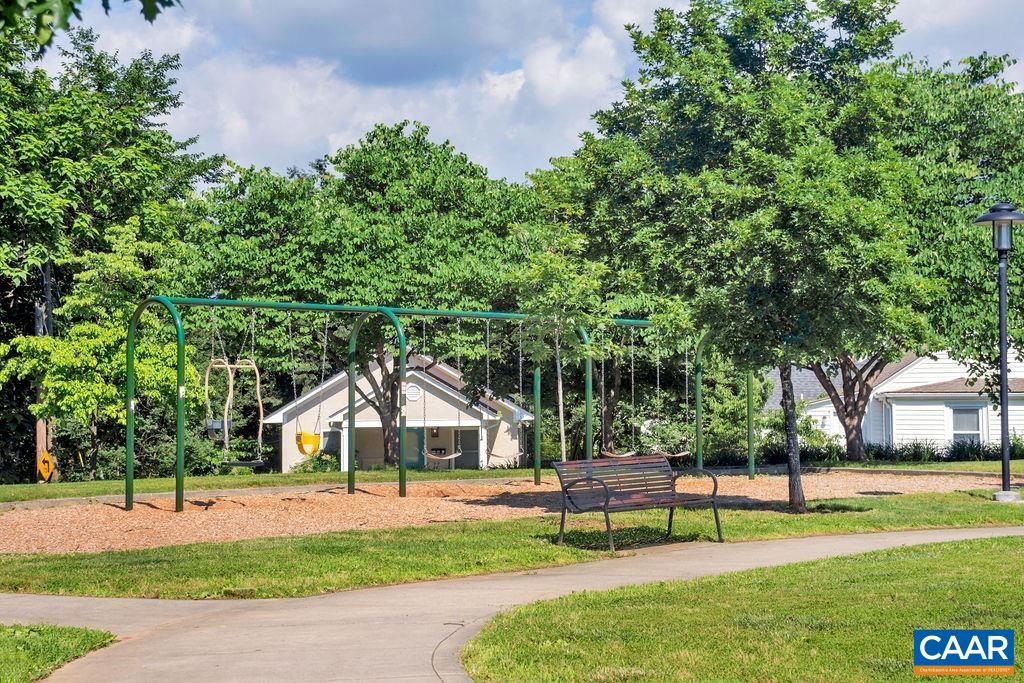 201 PALATINE AVE