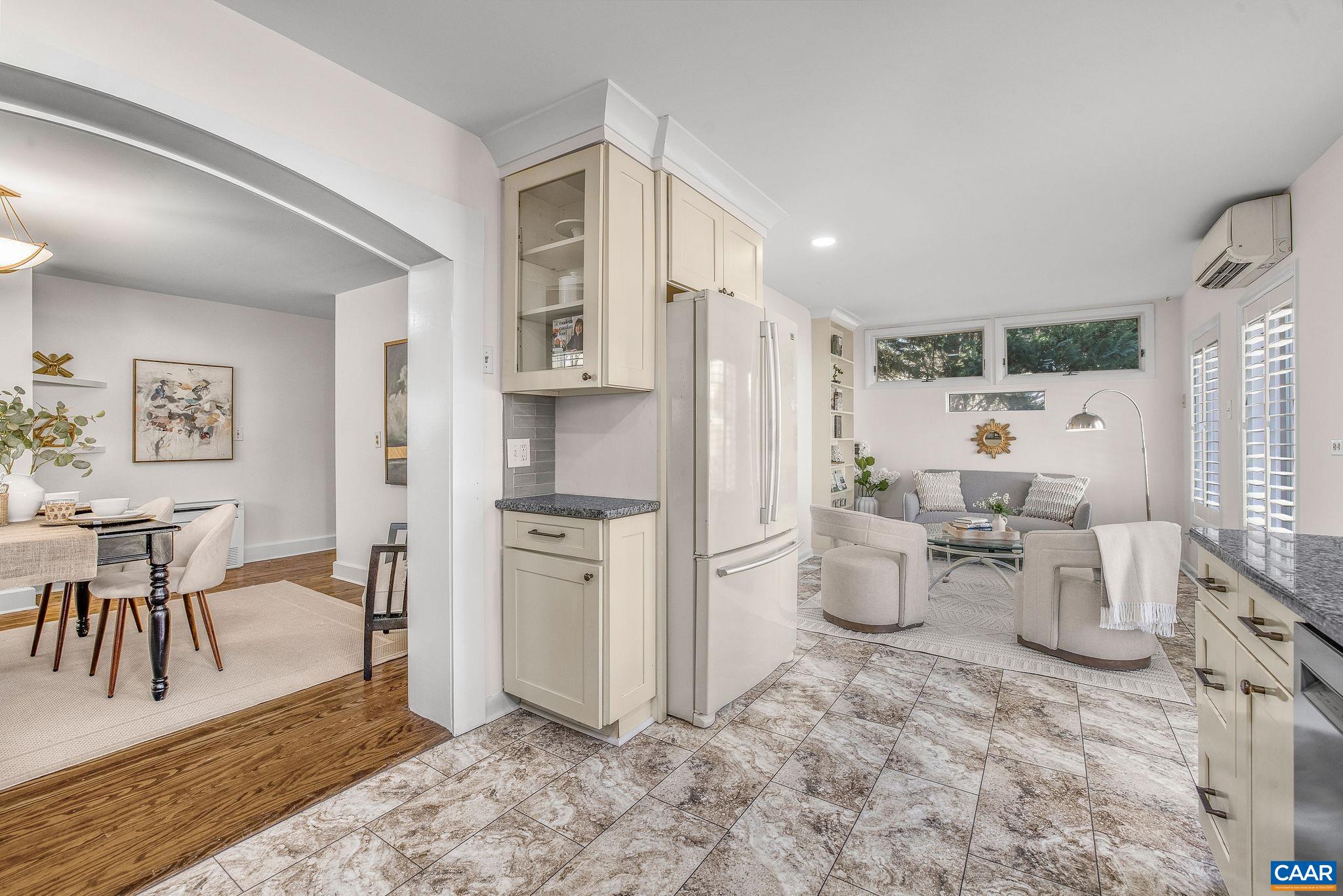 201 PALATINE AVE