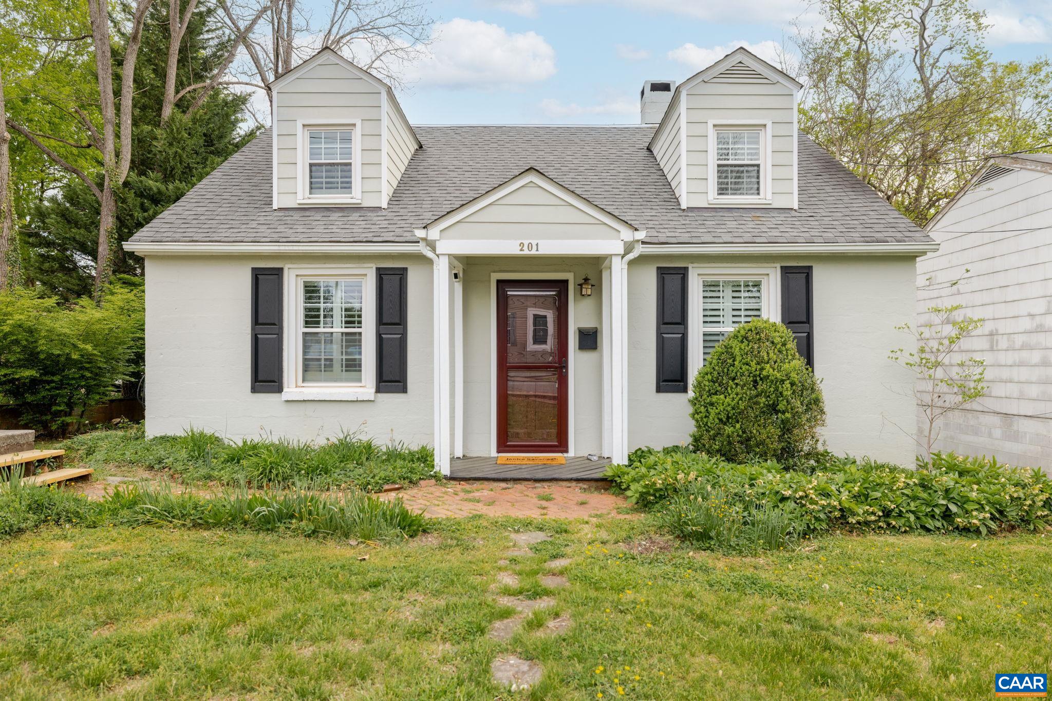 201 PALATINE AVE
