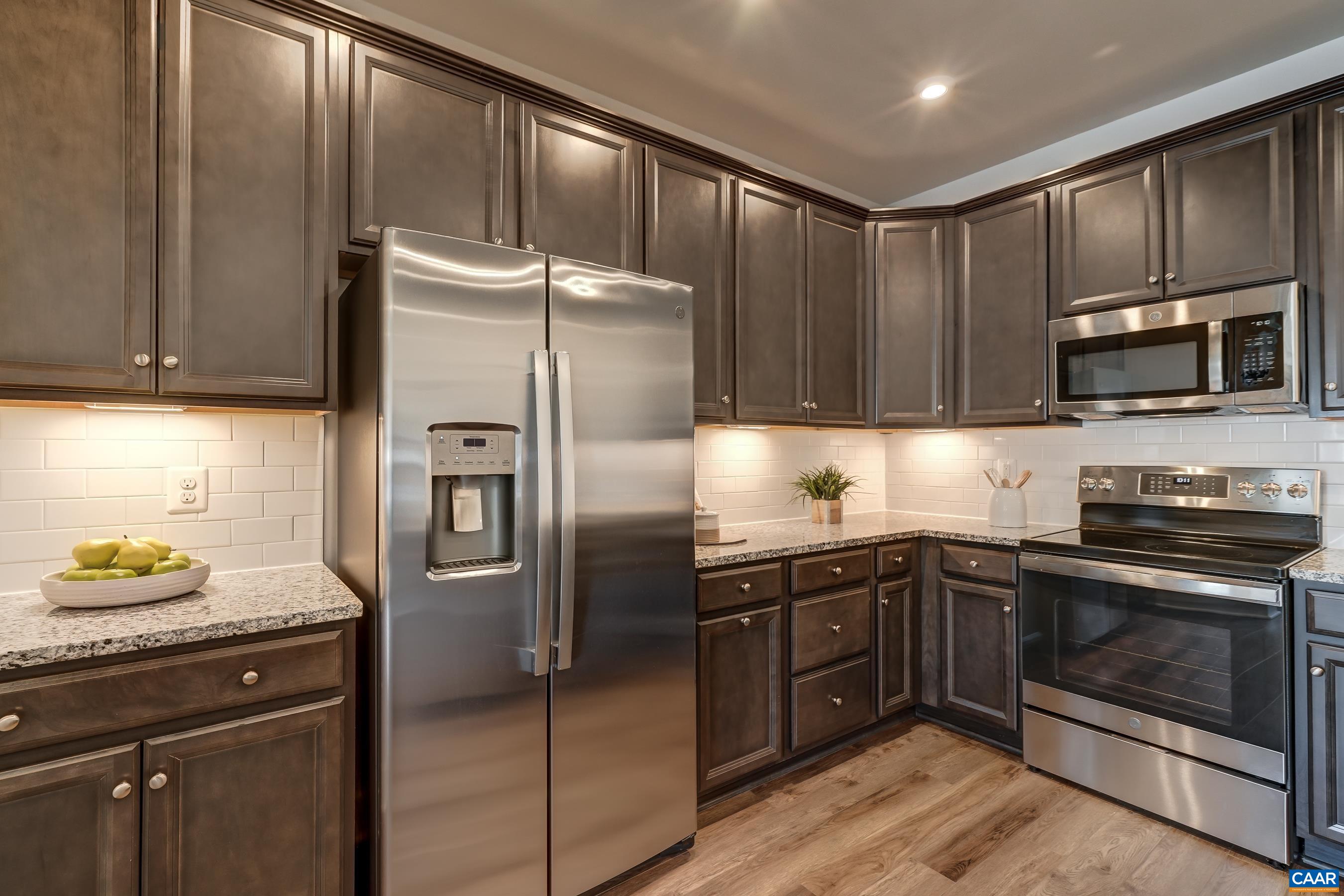 915 SALAMANDER ST Unit: A