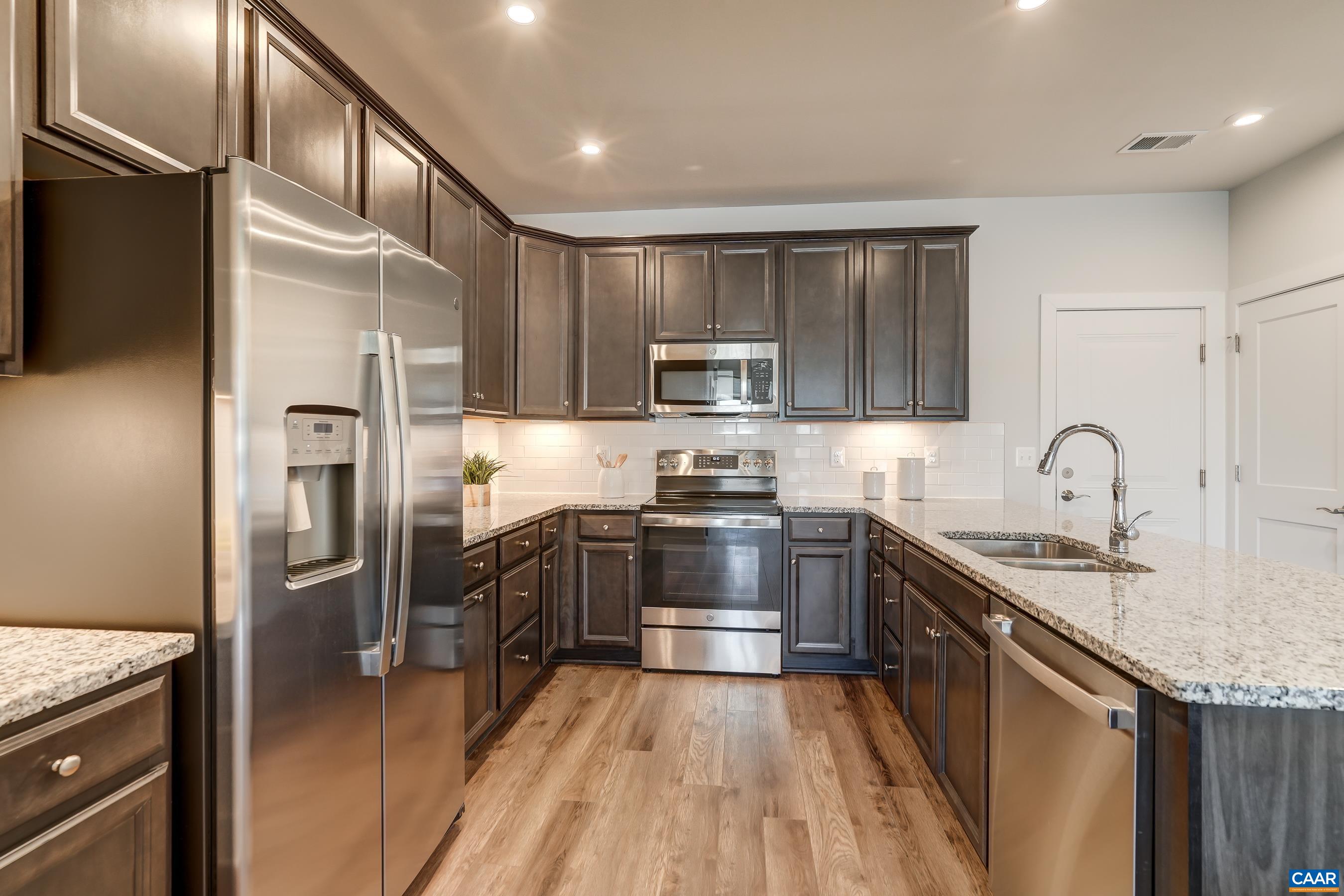 915 SALAMANDER ST Unit: A