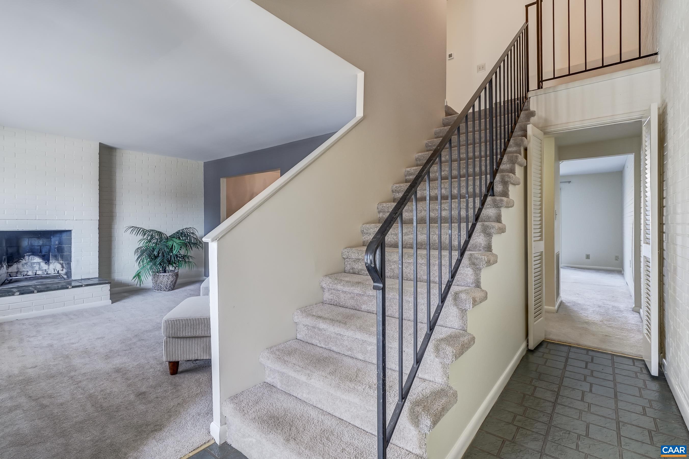 306 HARVEST DR