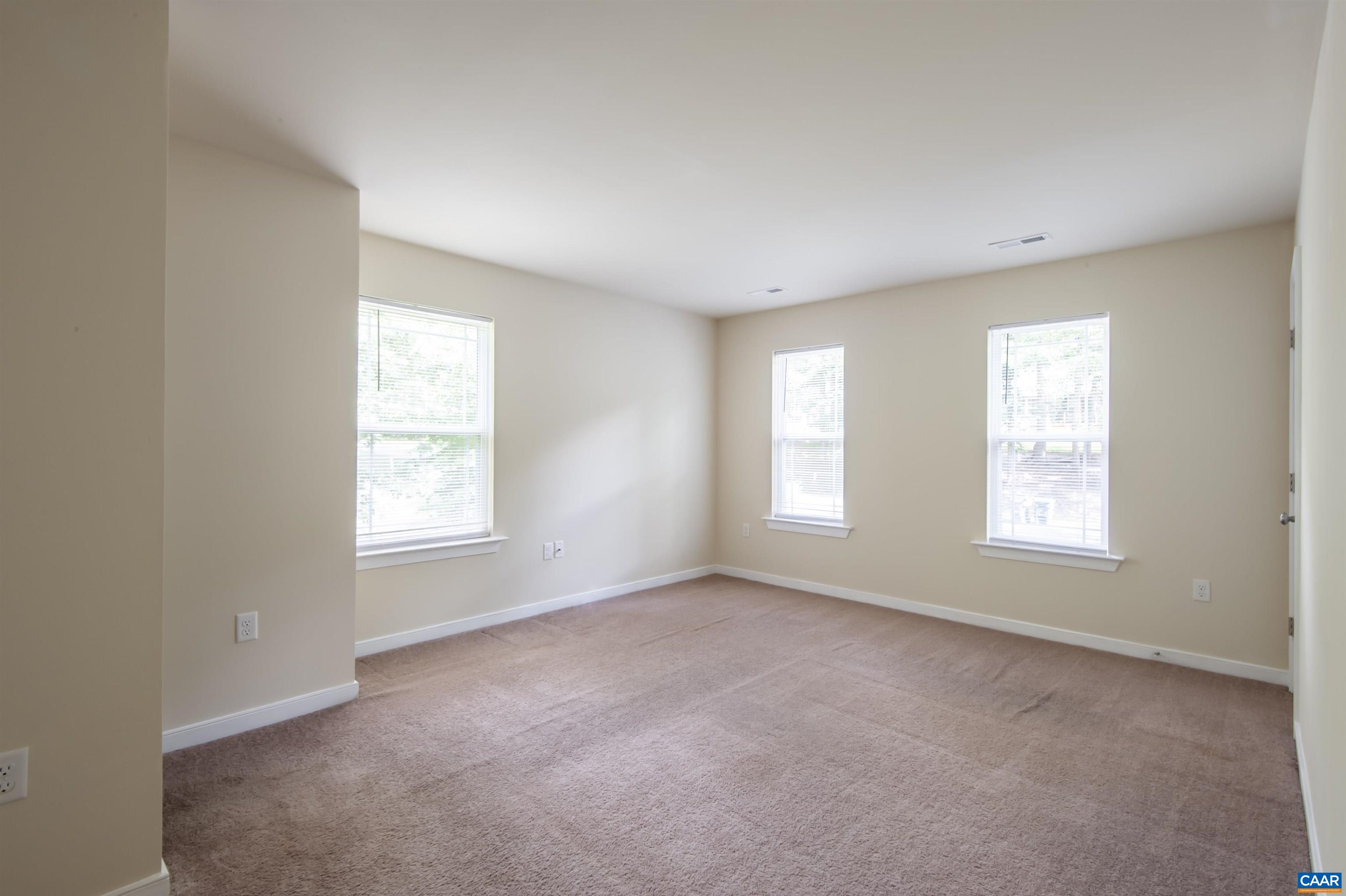 13 ZEPHYR RD