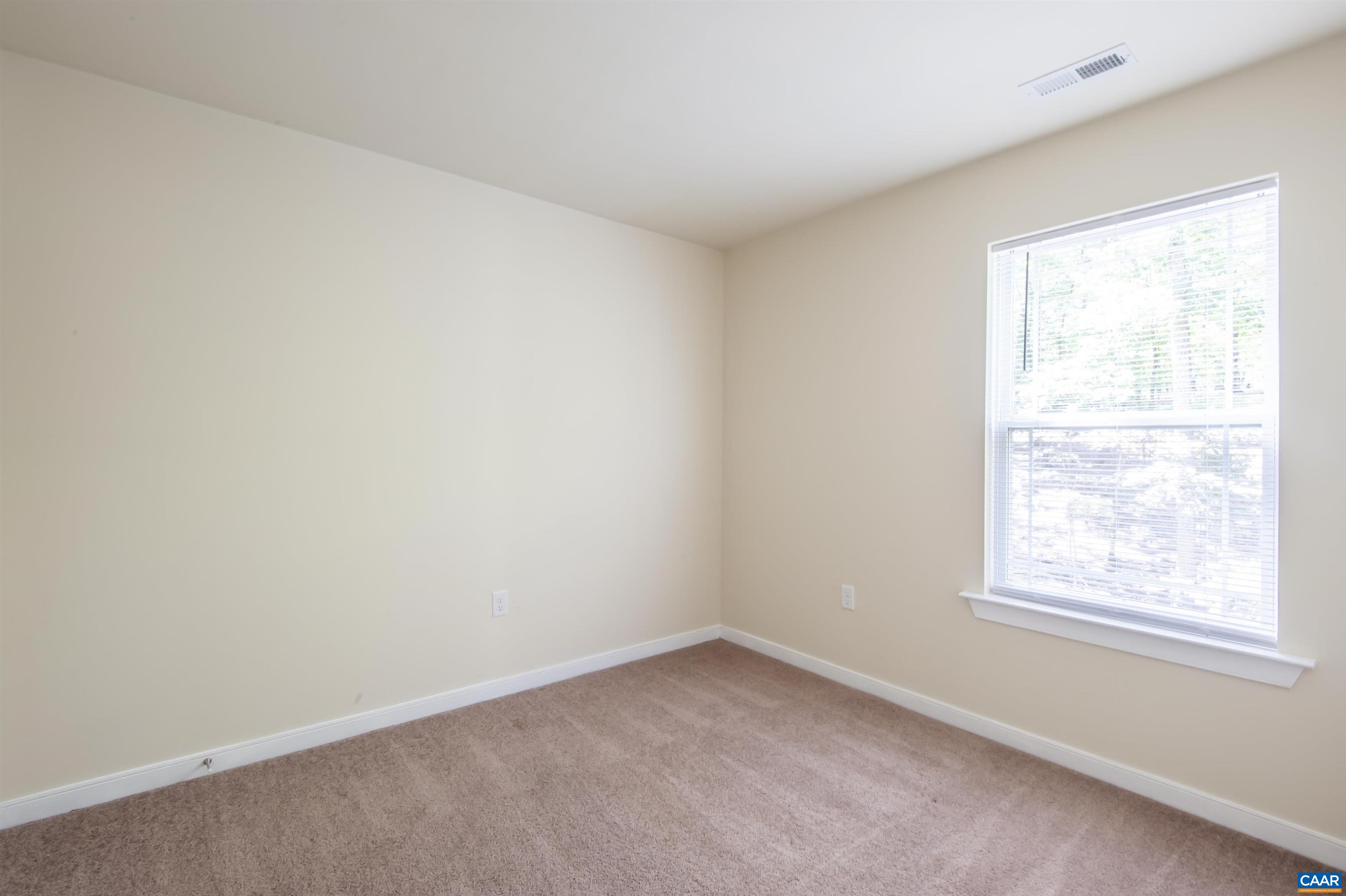 13 ZEPHYR RD
