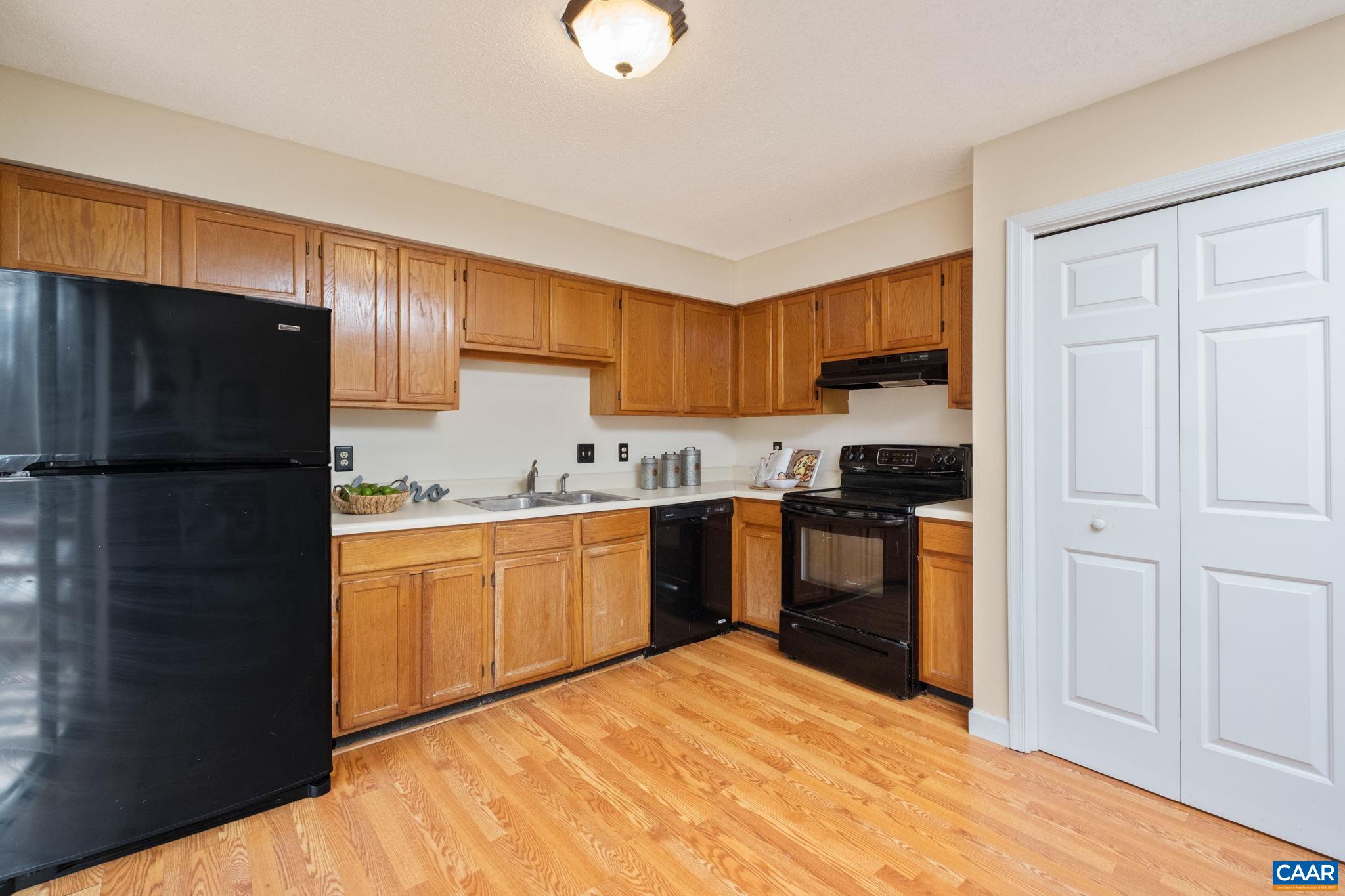 320 WESTFIELD RD