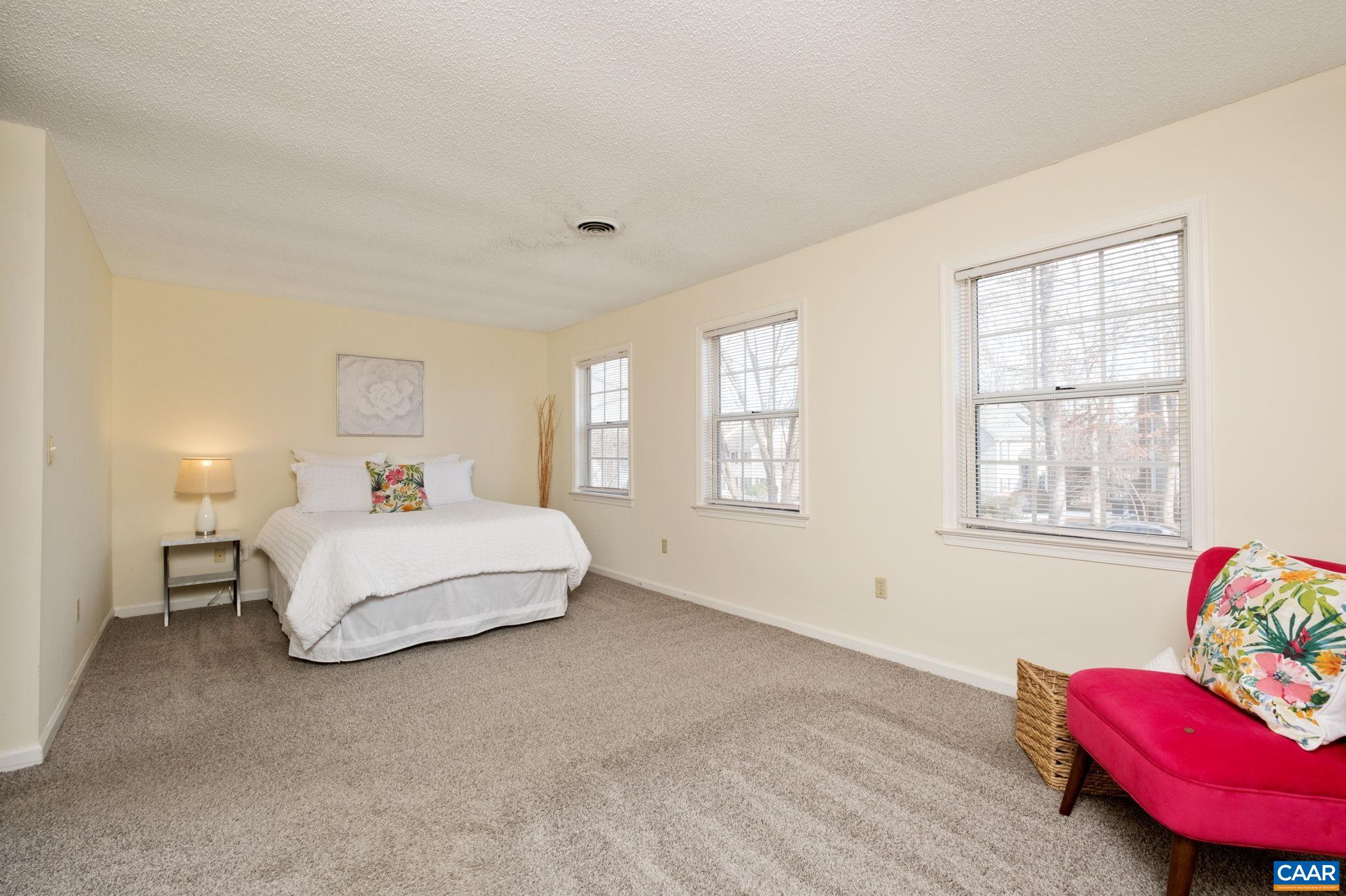 320 WESTFIELD RD
