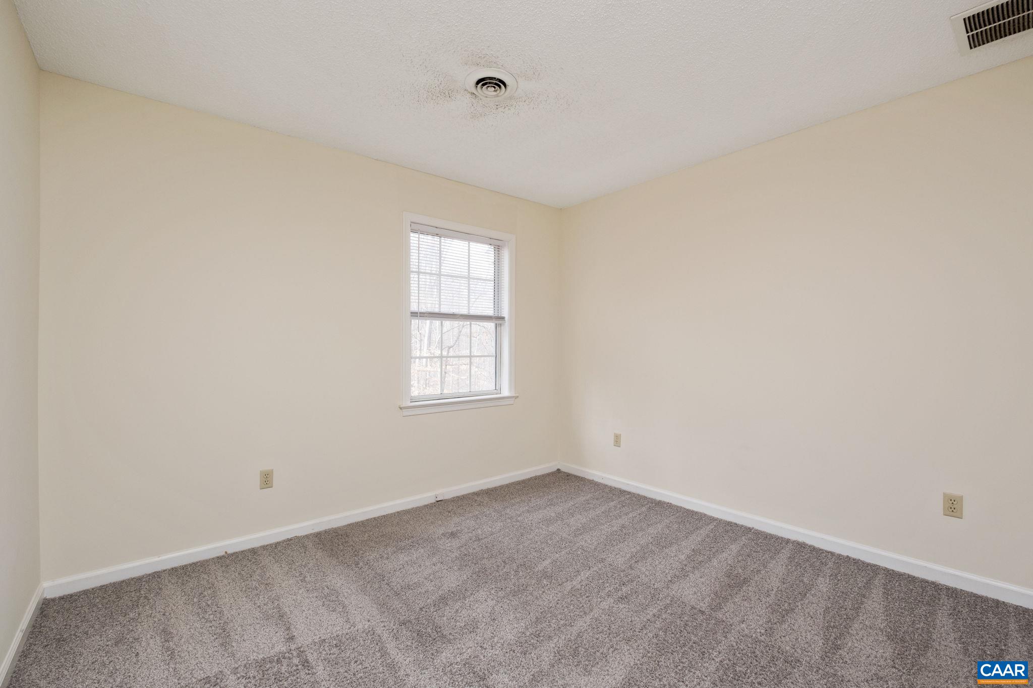 320 WESTFIELD RD