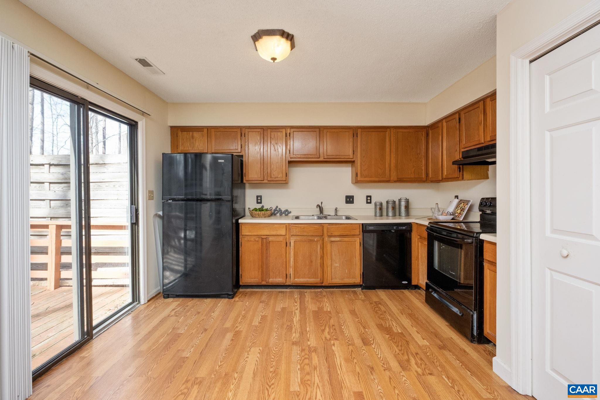320 WESTFIELD RD