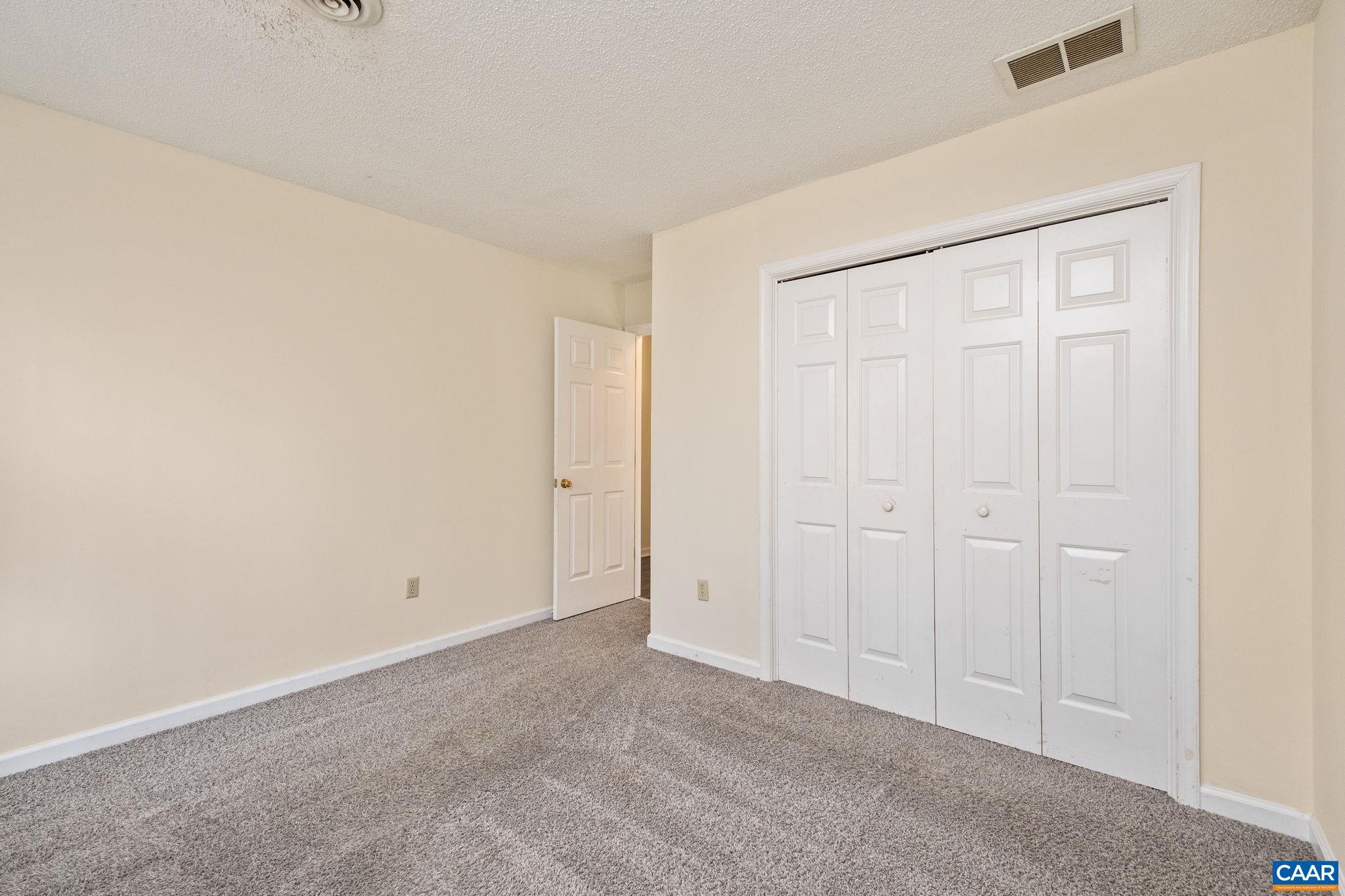 320 WESTFIELD RD