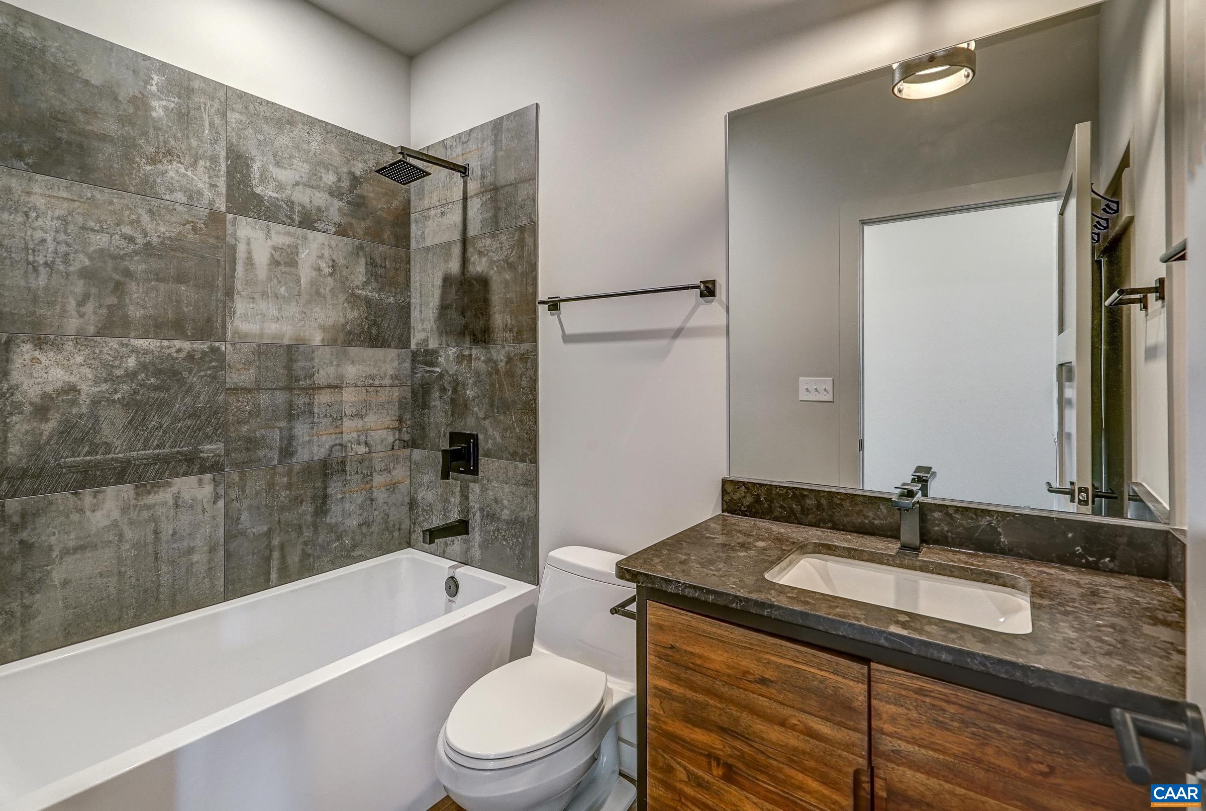 Lot 142 LOCHLYN HILL DR