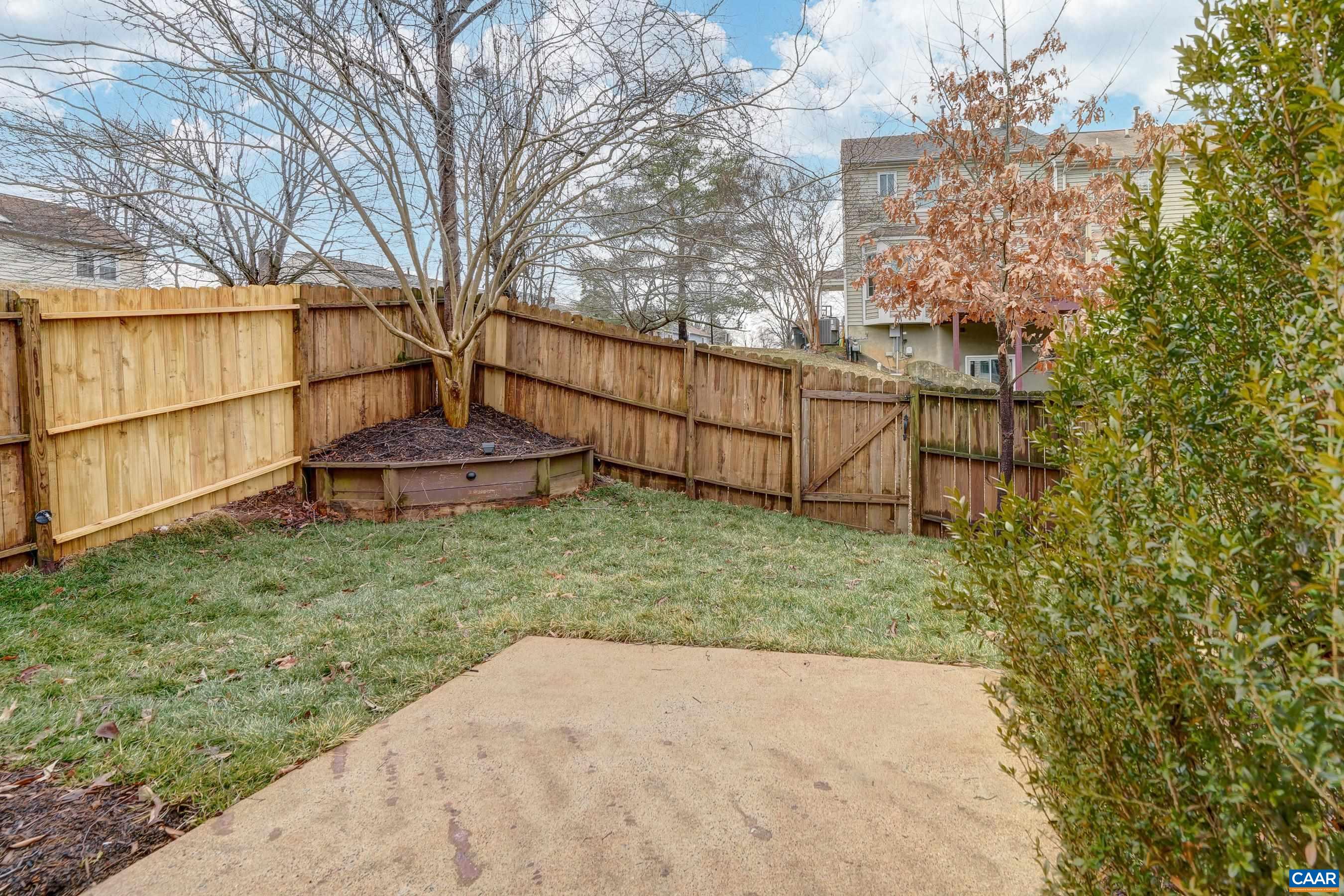 439 WYNRIDGE DR