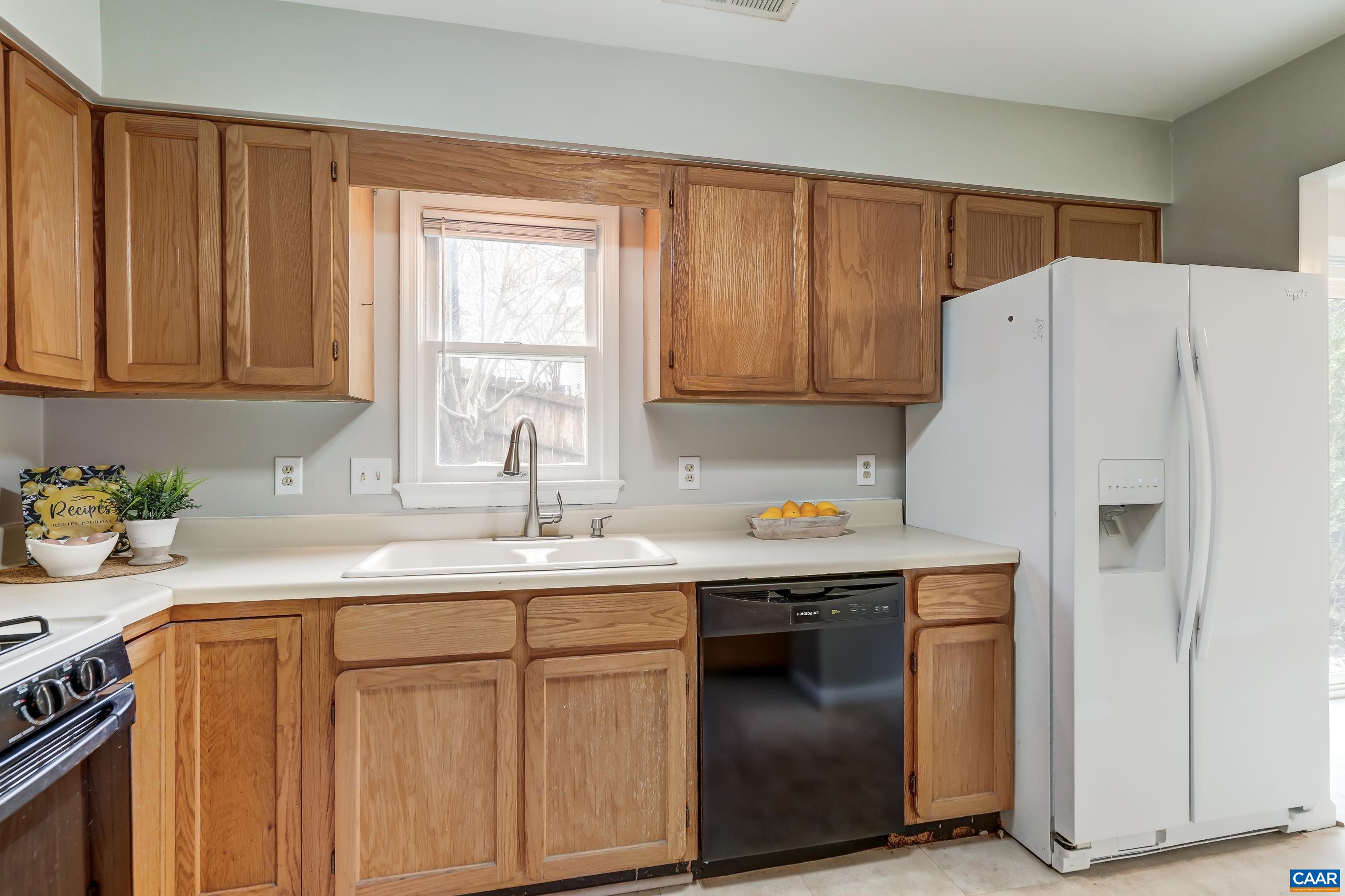 439 WYNRIDGE DR