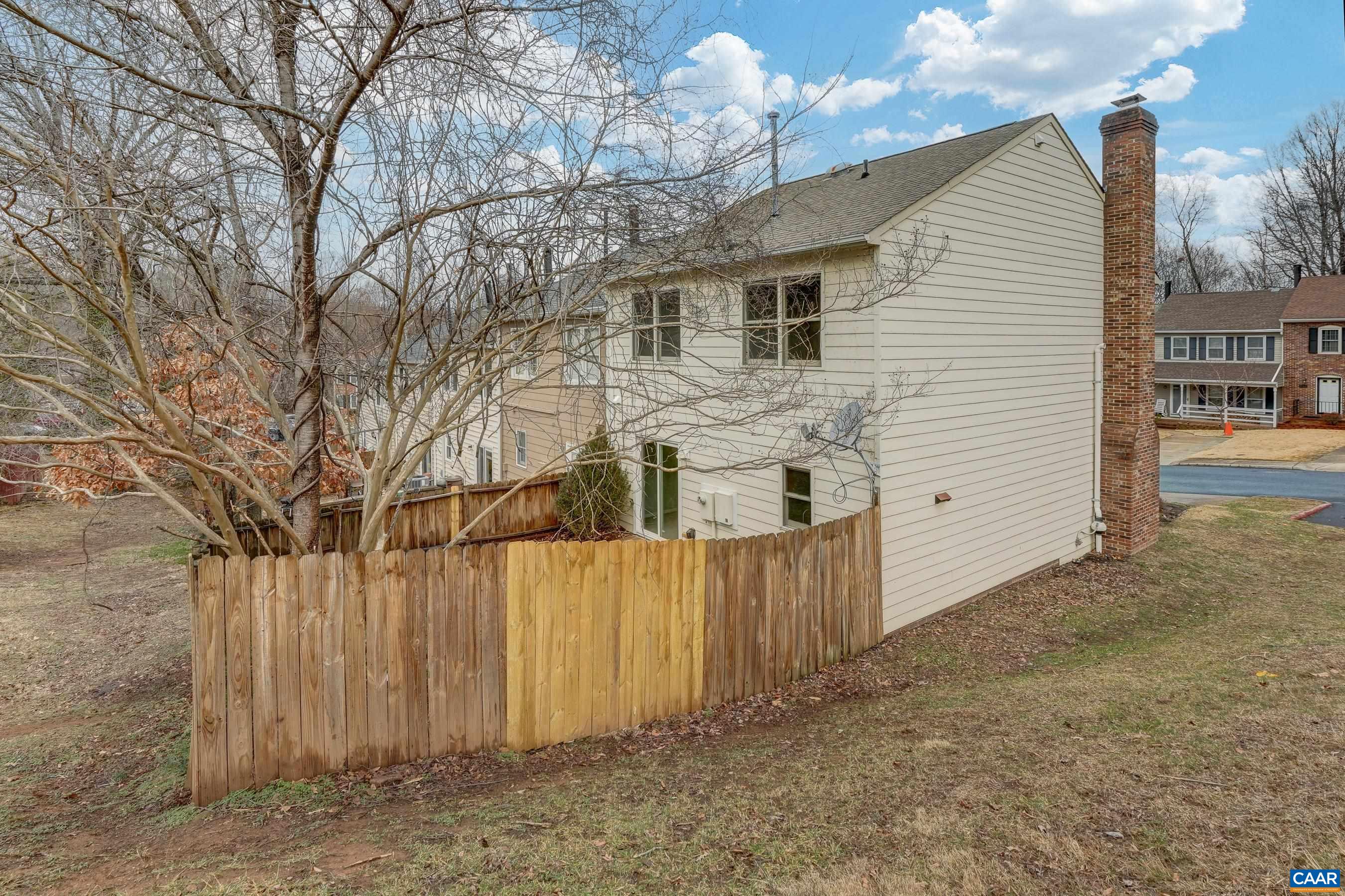 439 WYNRIDGE DR