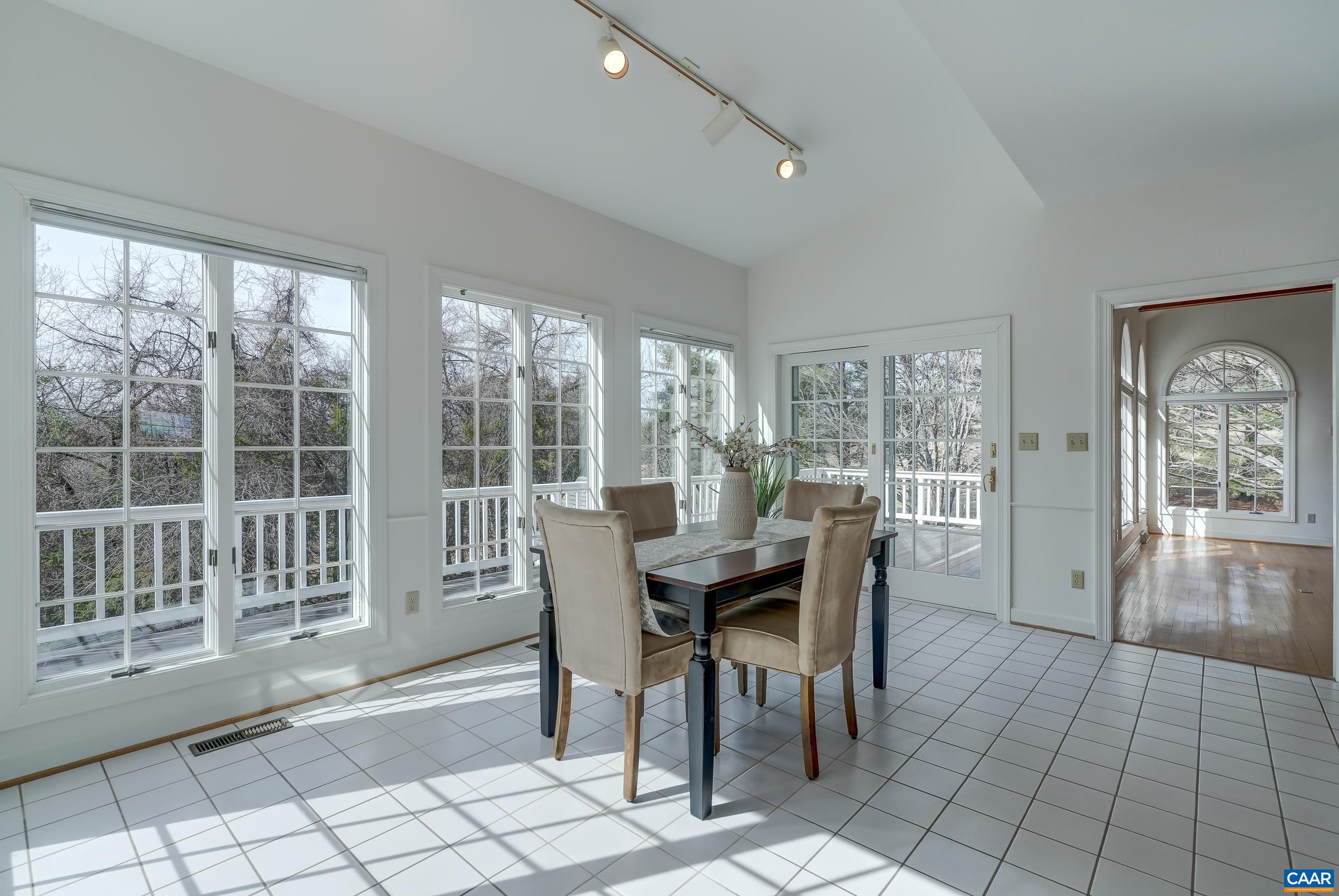 1480 STABLE LN