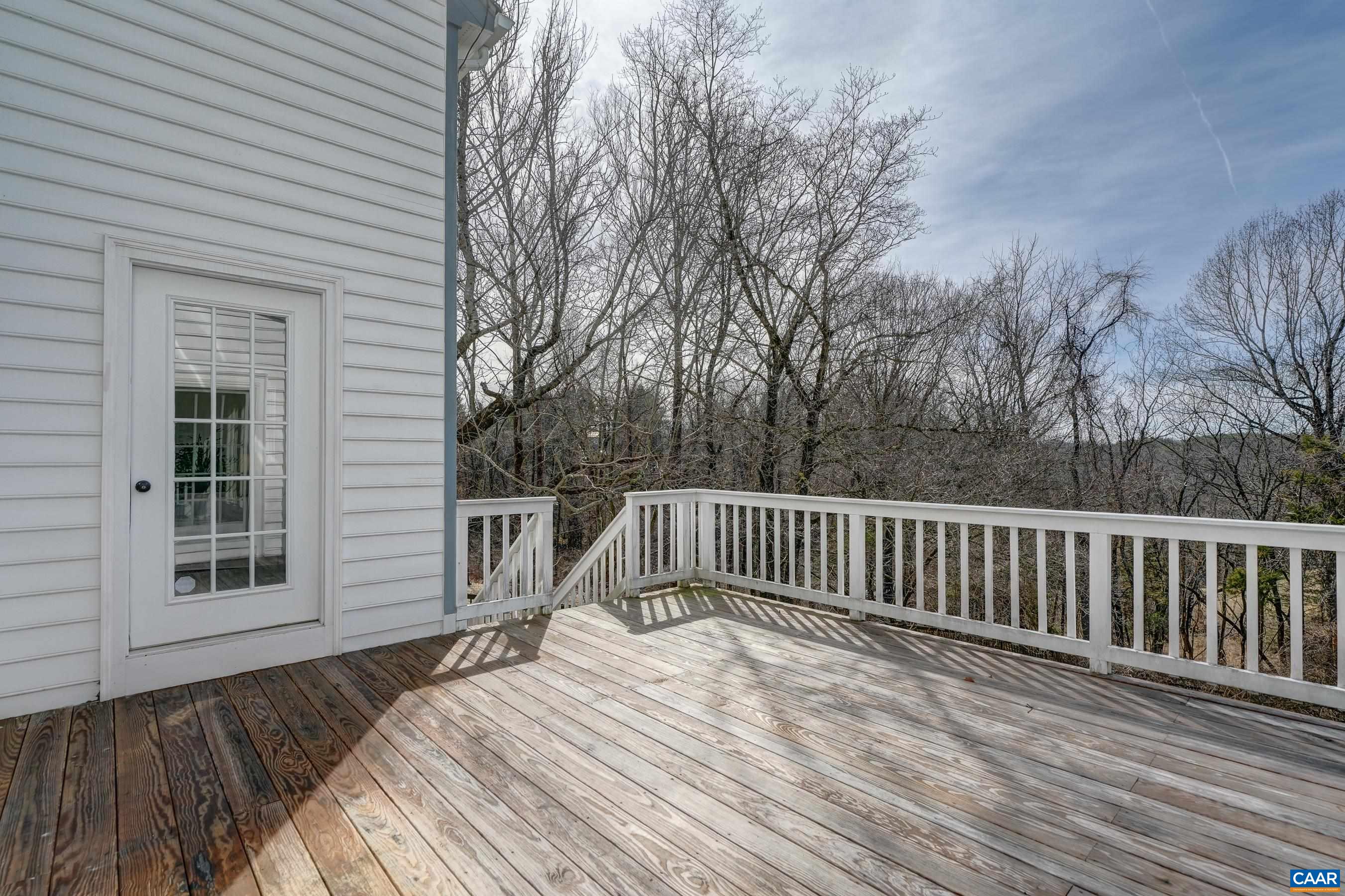 1480 STABLE LN