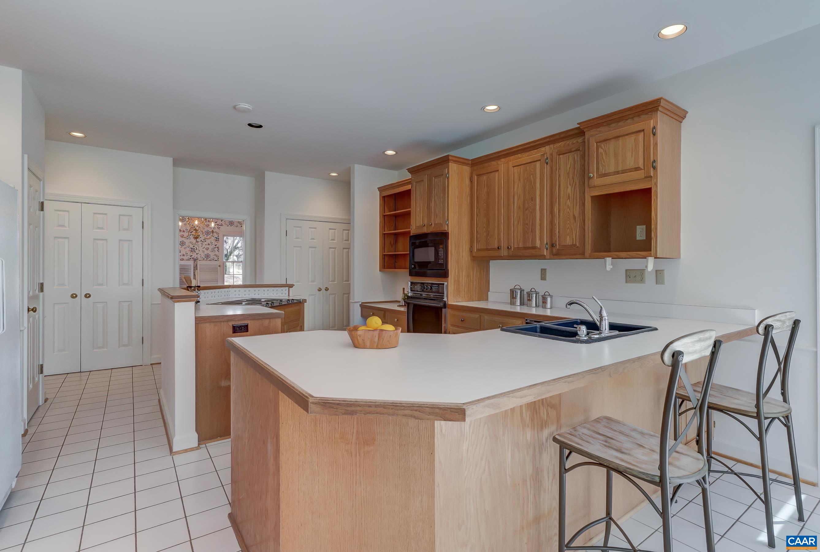 1480 STABLE LN