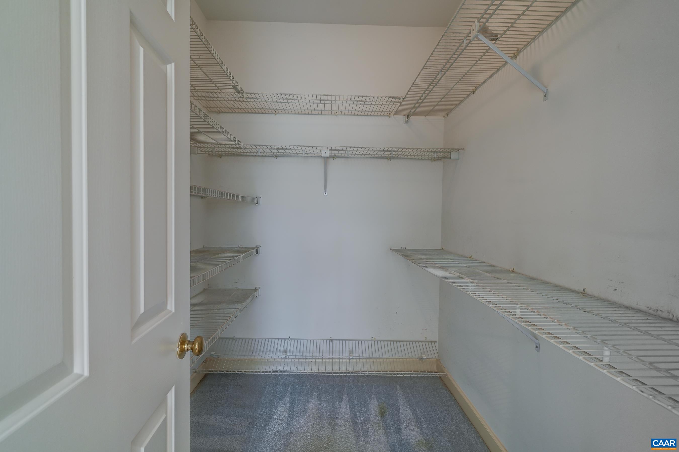 1480 STABLE LN