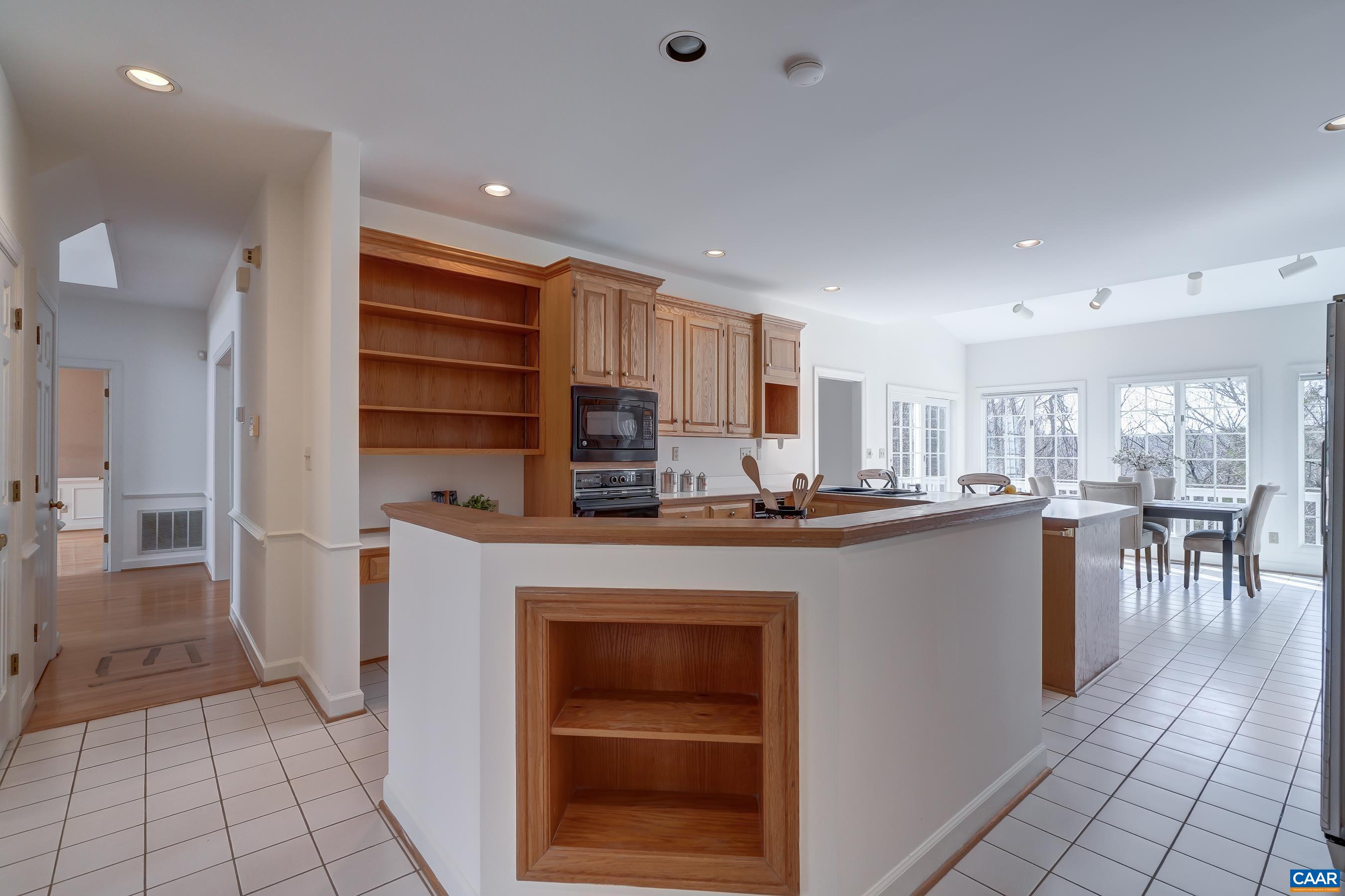 1480 STABLE LN