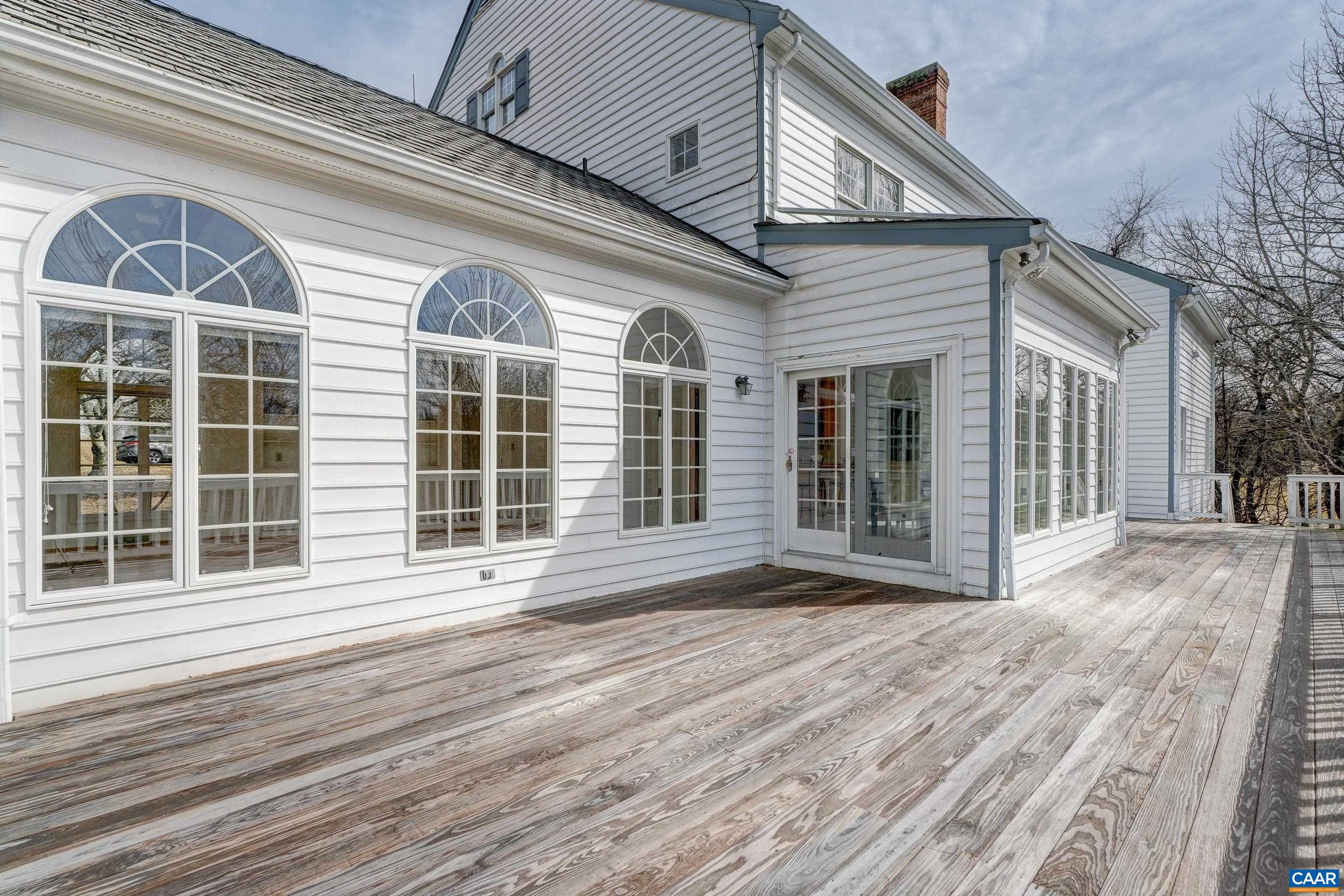 1480 STABLE LN