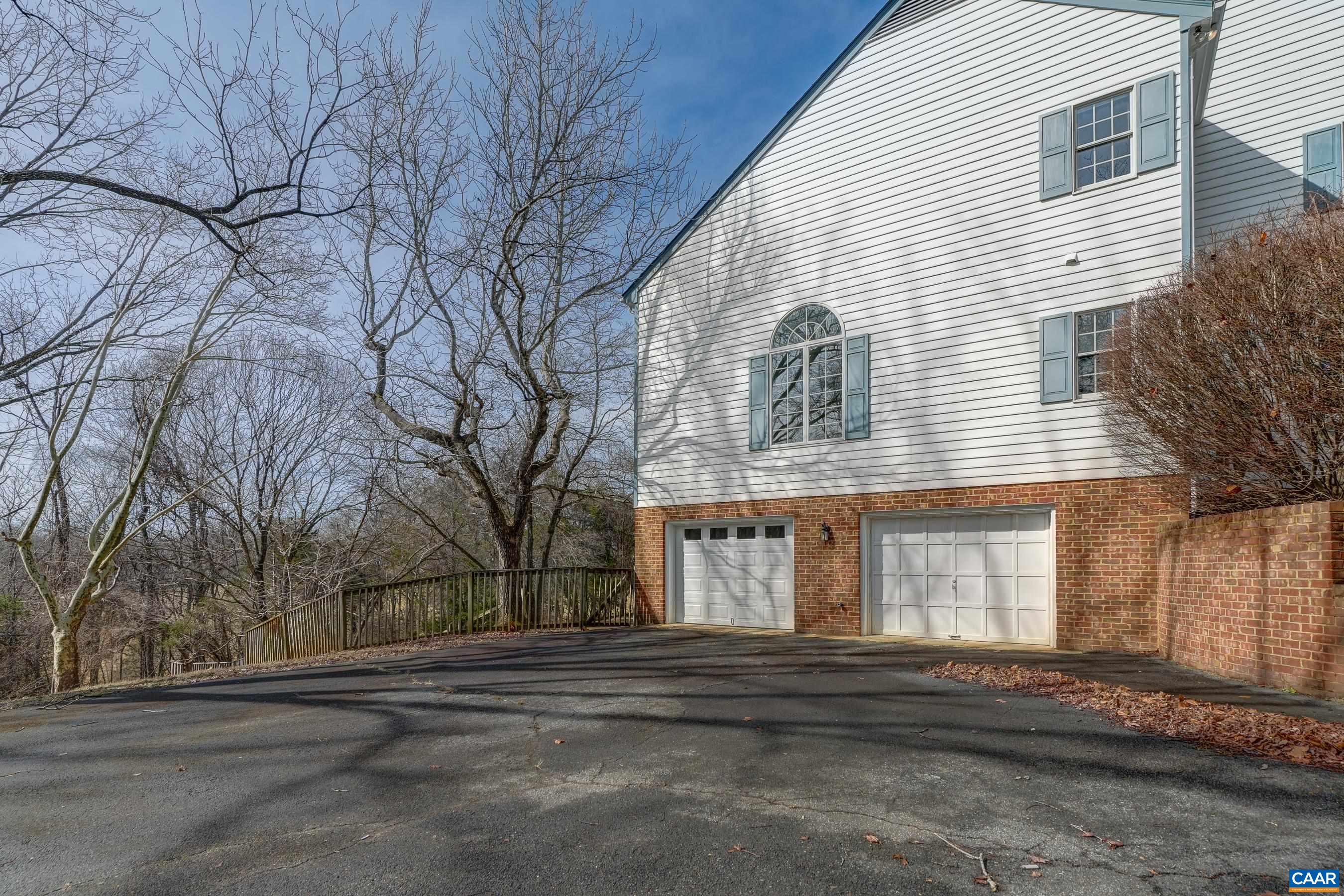 1480 STABLE LN
