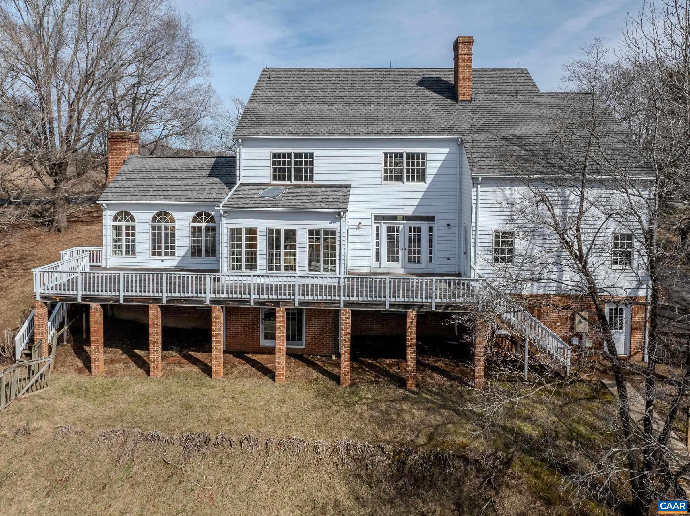 1480 STABLE LN
