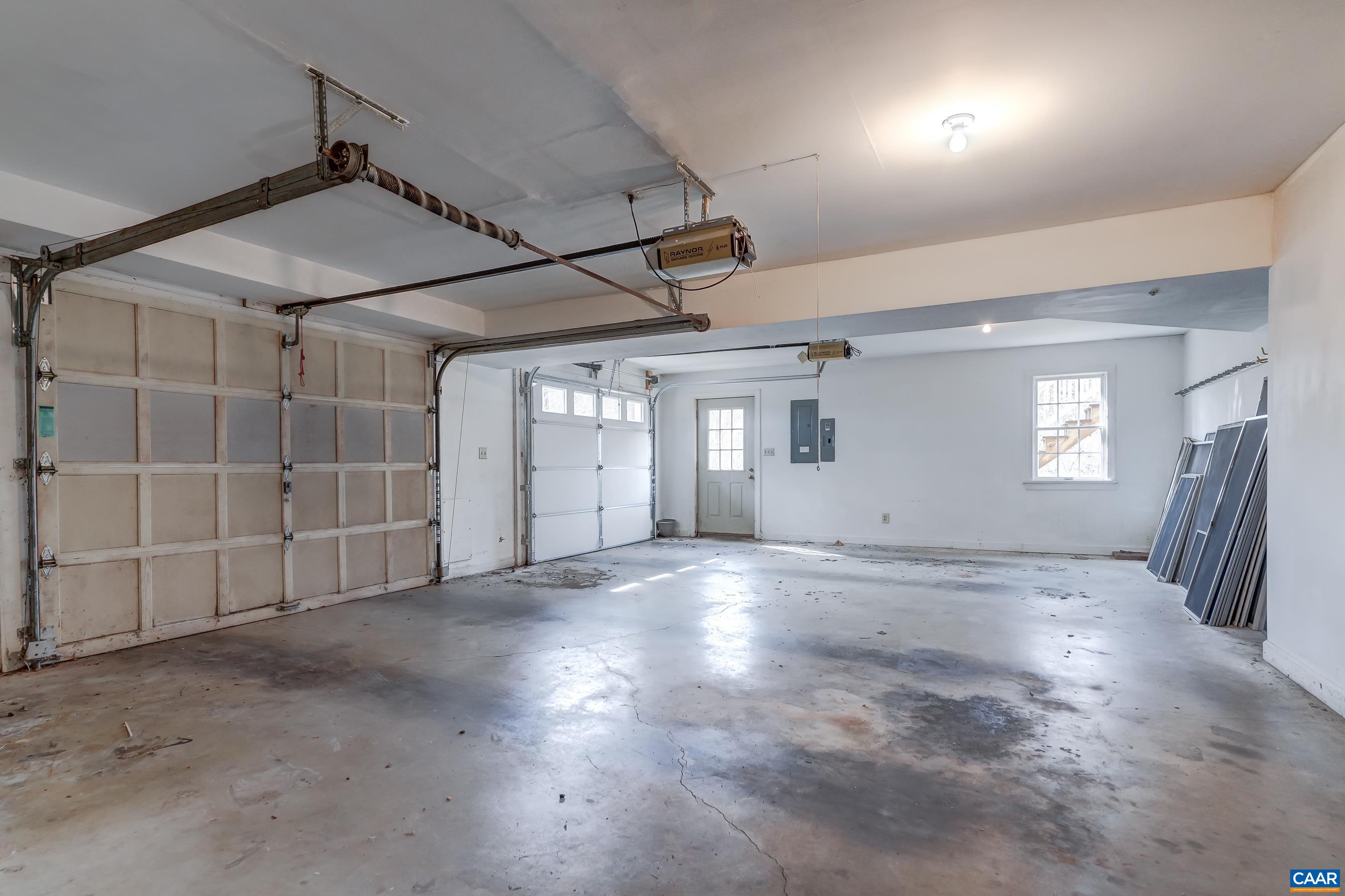 1480 STABLE LN