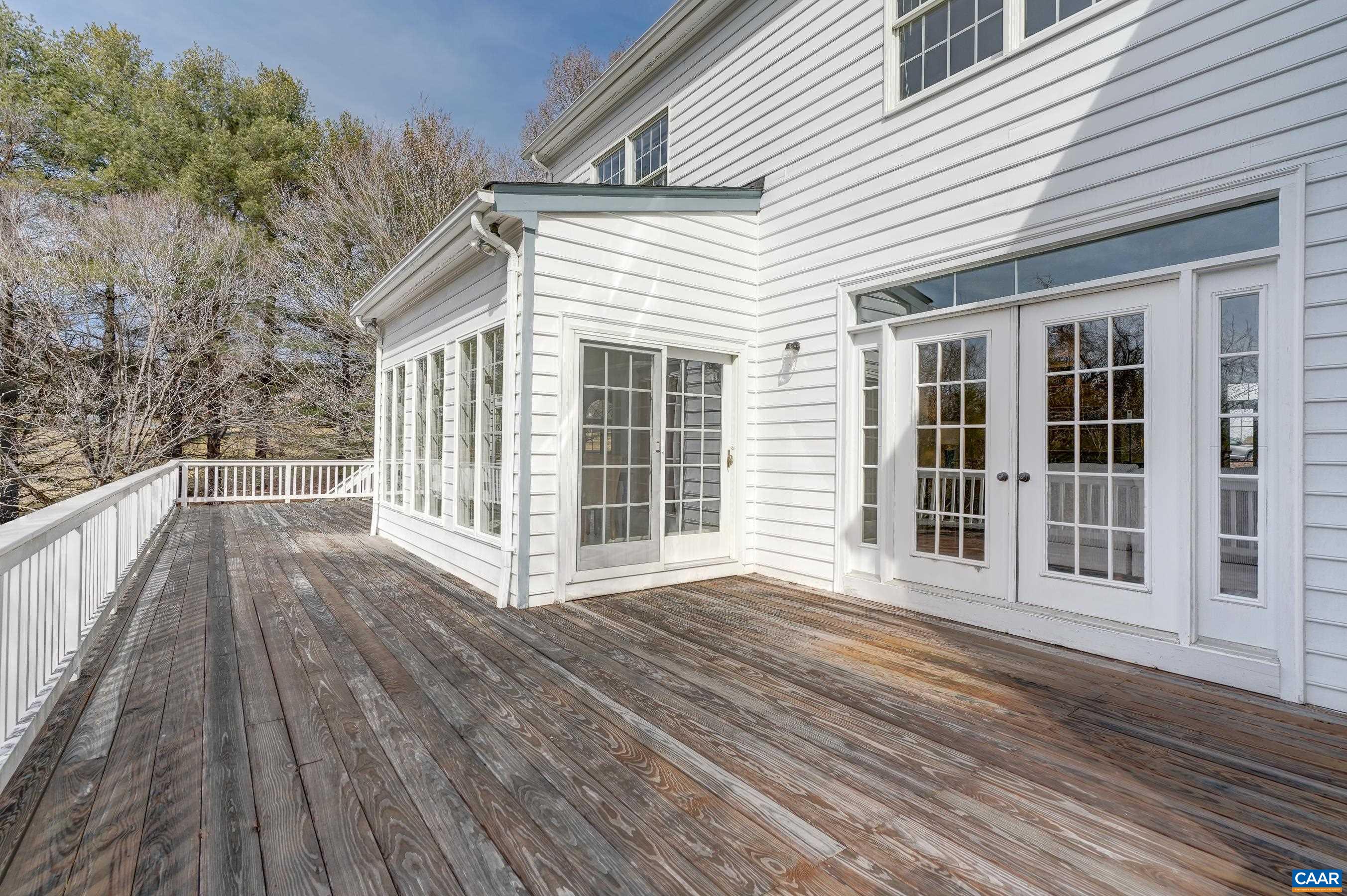 1480 STABLE LN