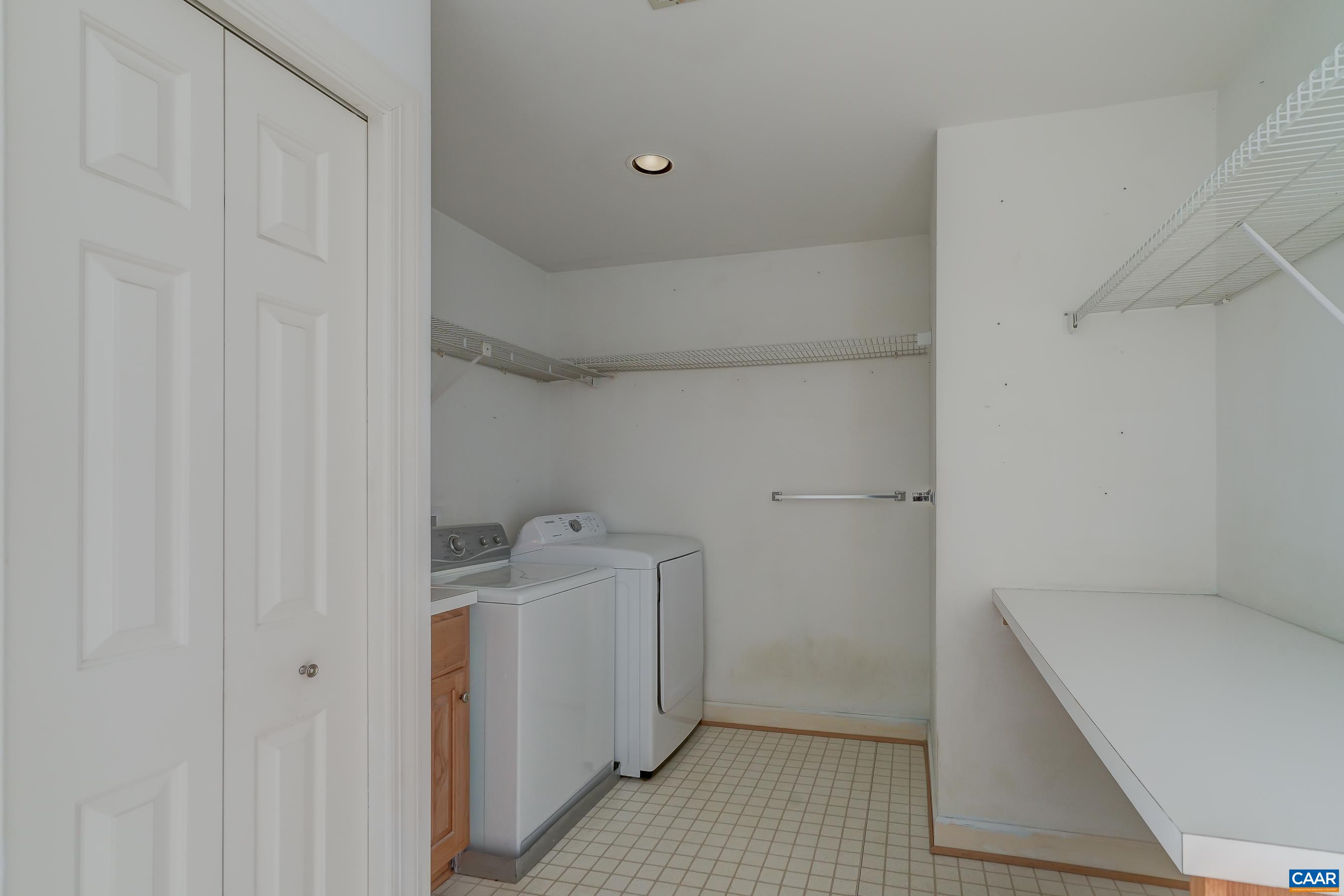 1480 STABLE LN
