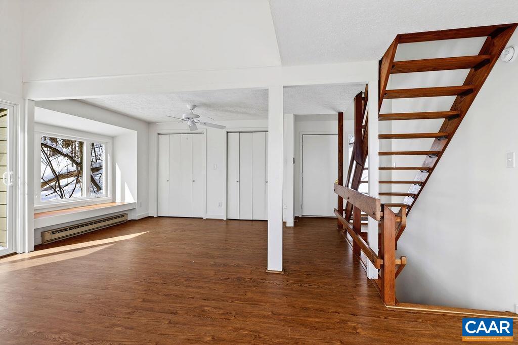 38 FIRTREE DR
