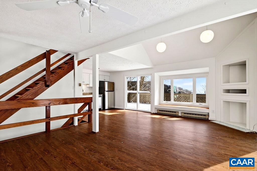 38 FIRTREE DR