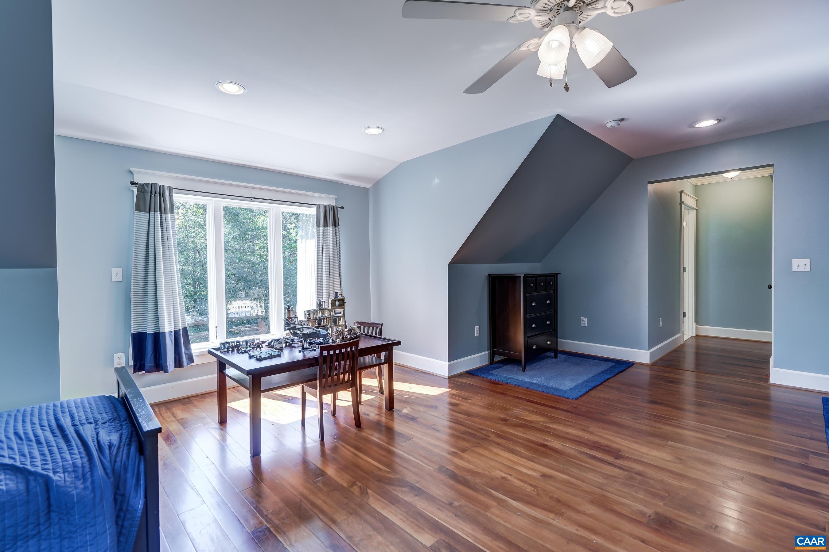 140 LYNX FARM LN