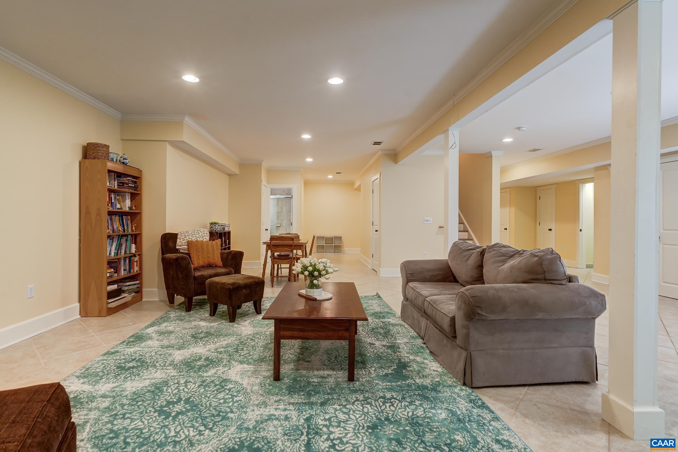 140 LYNX FARM LN