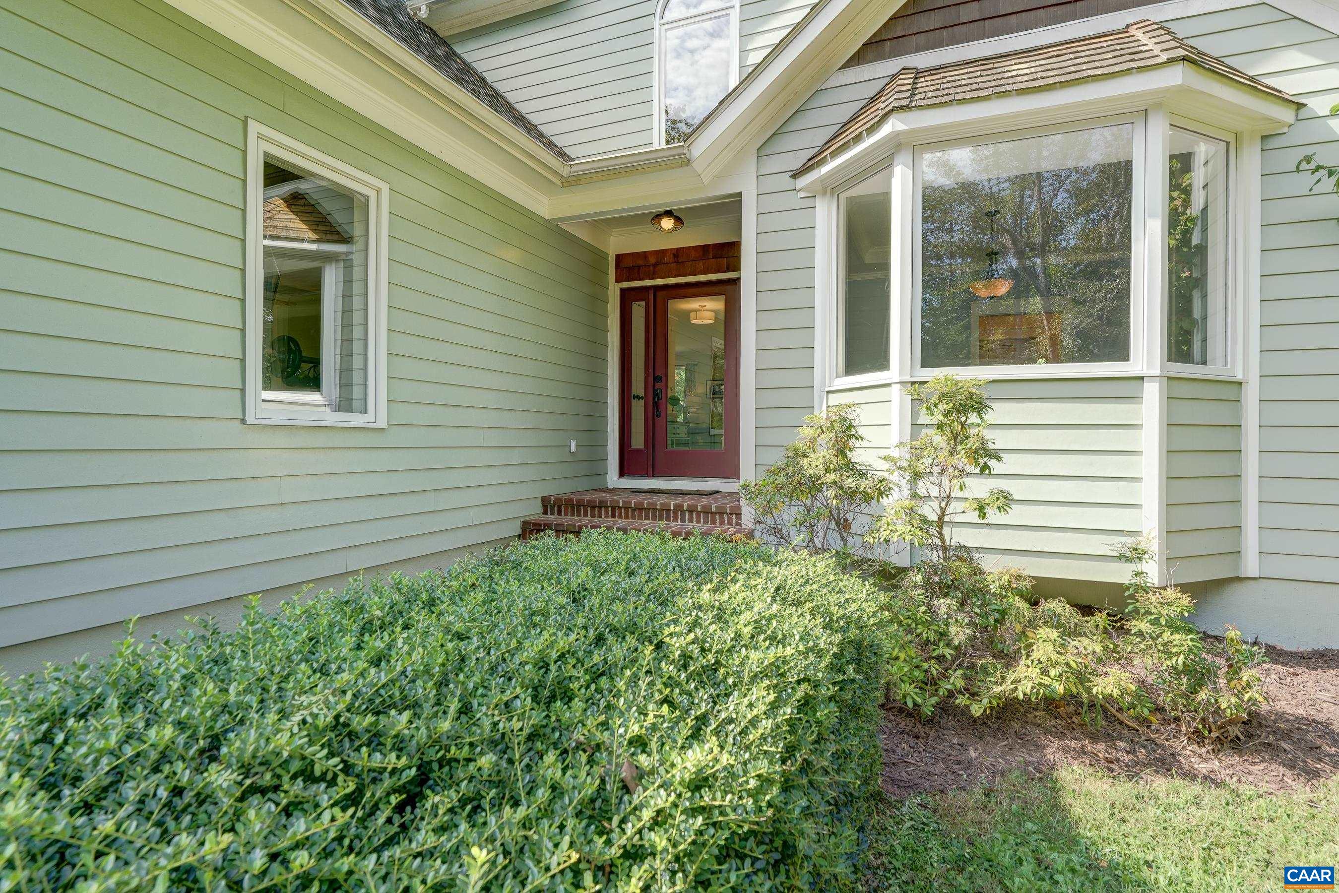140 LYNX FARM LN