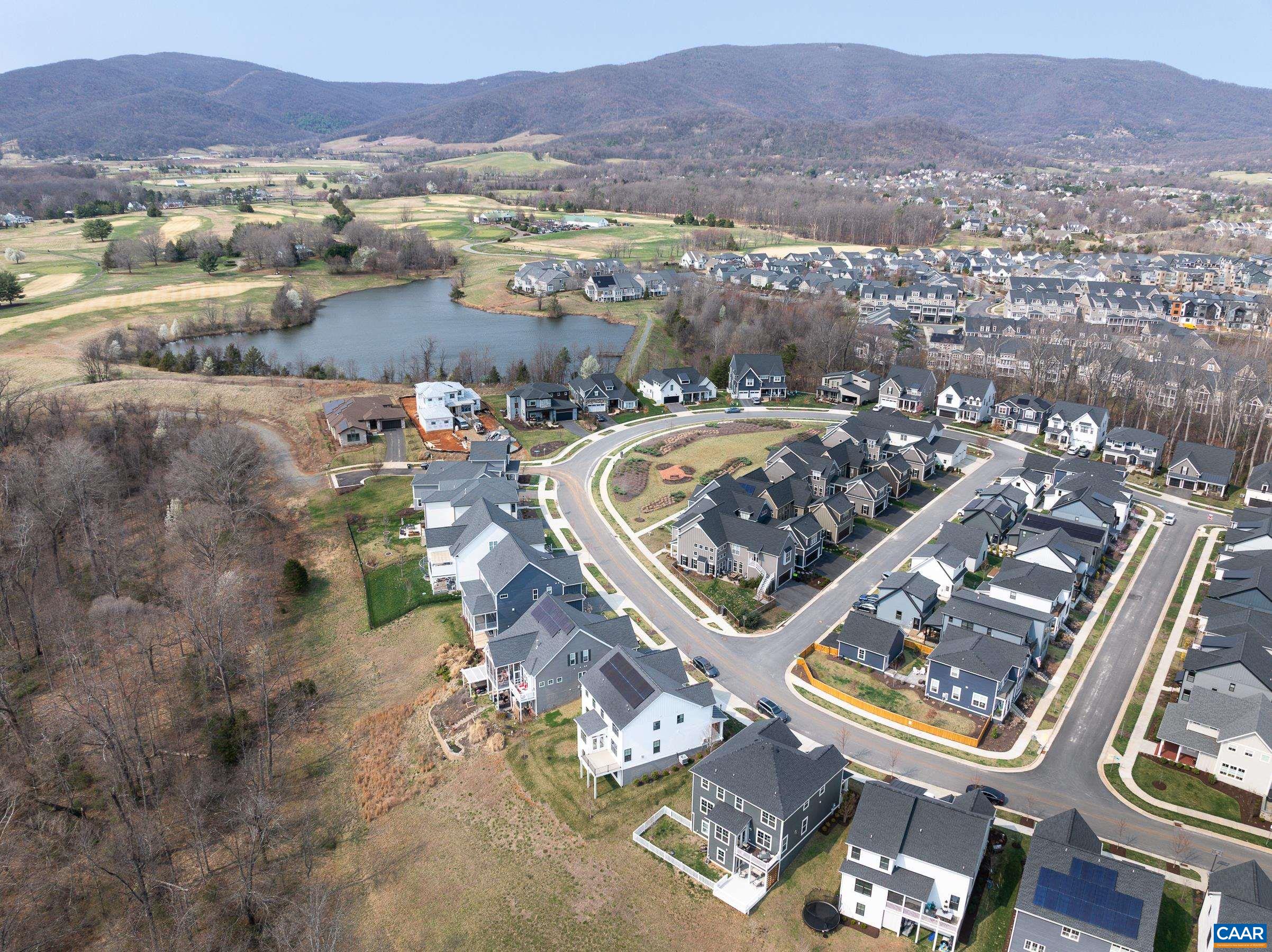 330 BISHOPGATE LN