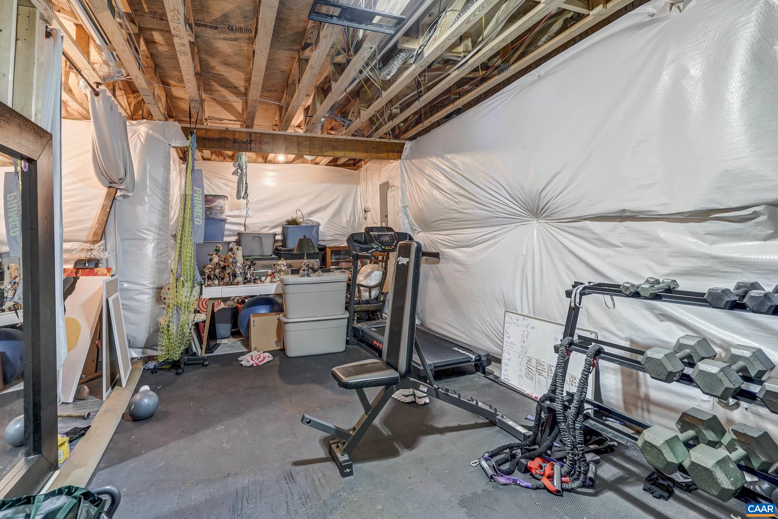 330 BISHOPGATE LN