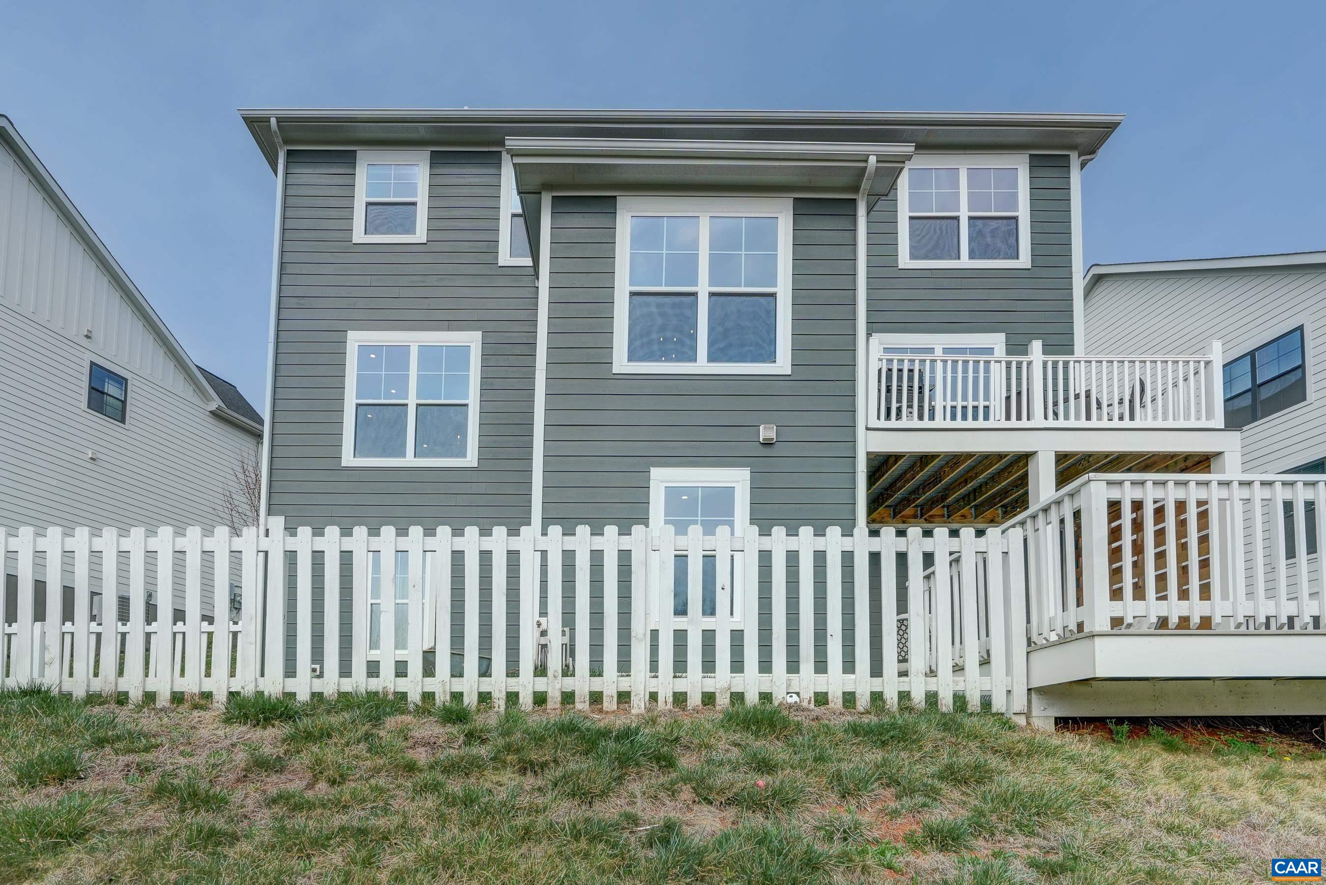 330 BISHOPGATE LN