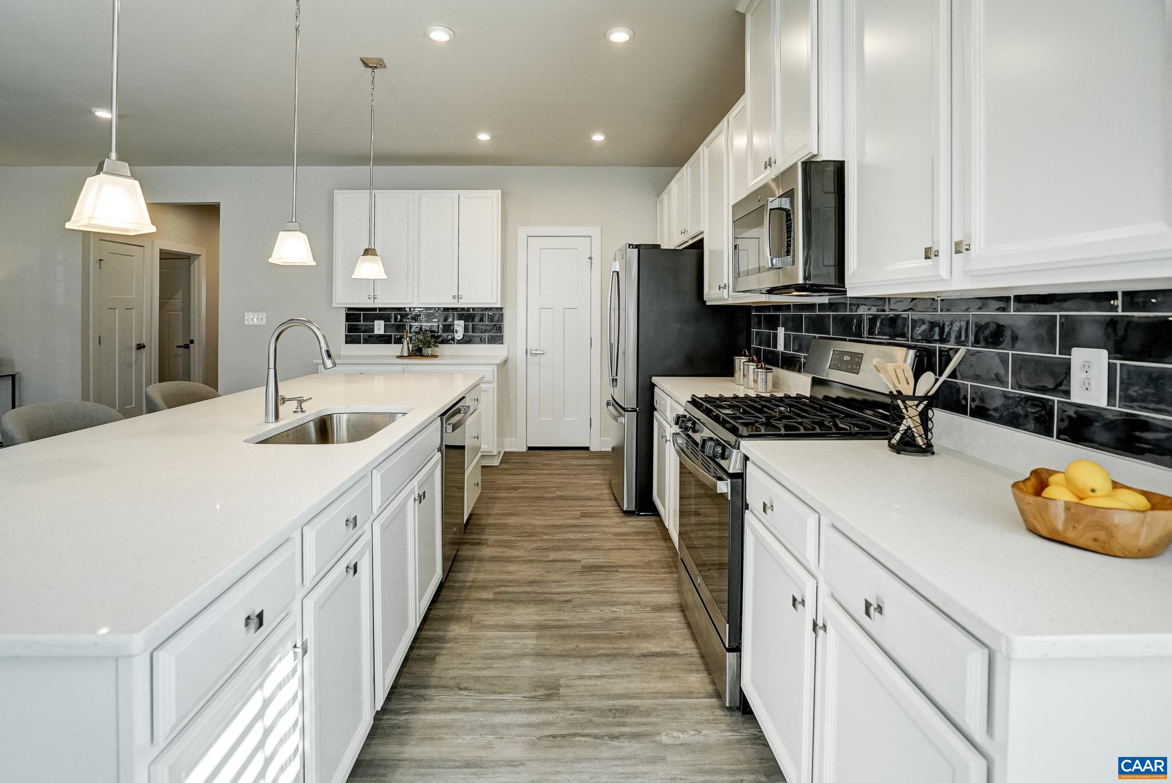 127 ISLAND HILL RD