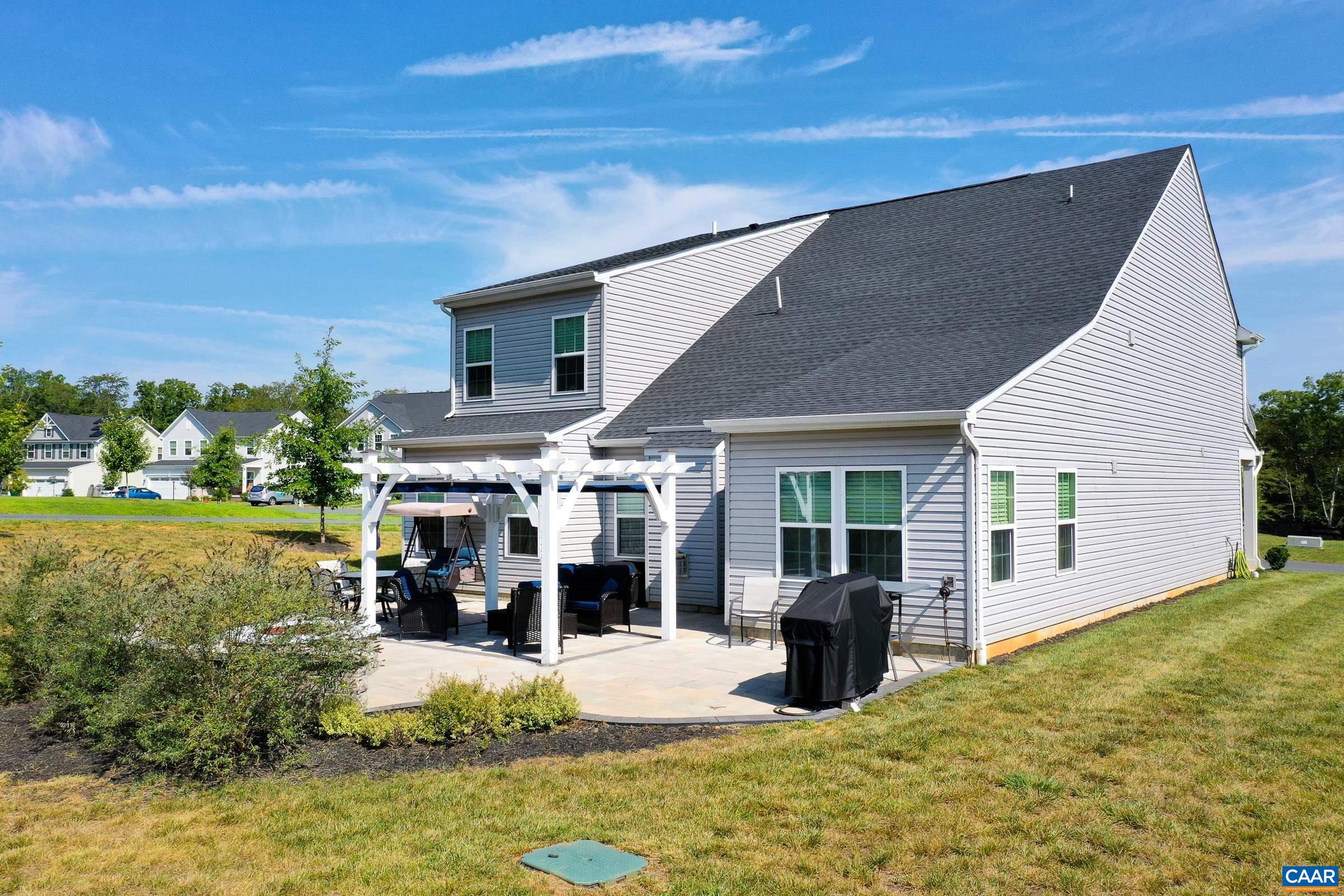 127 ISLAND HILL RD