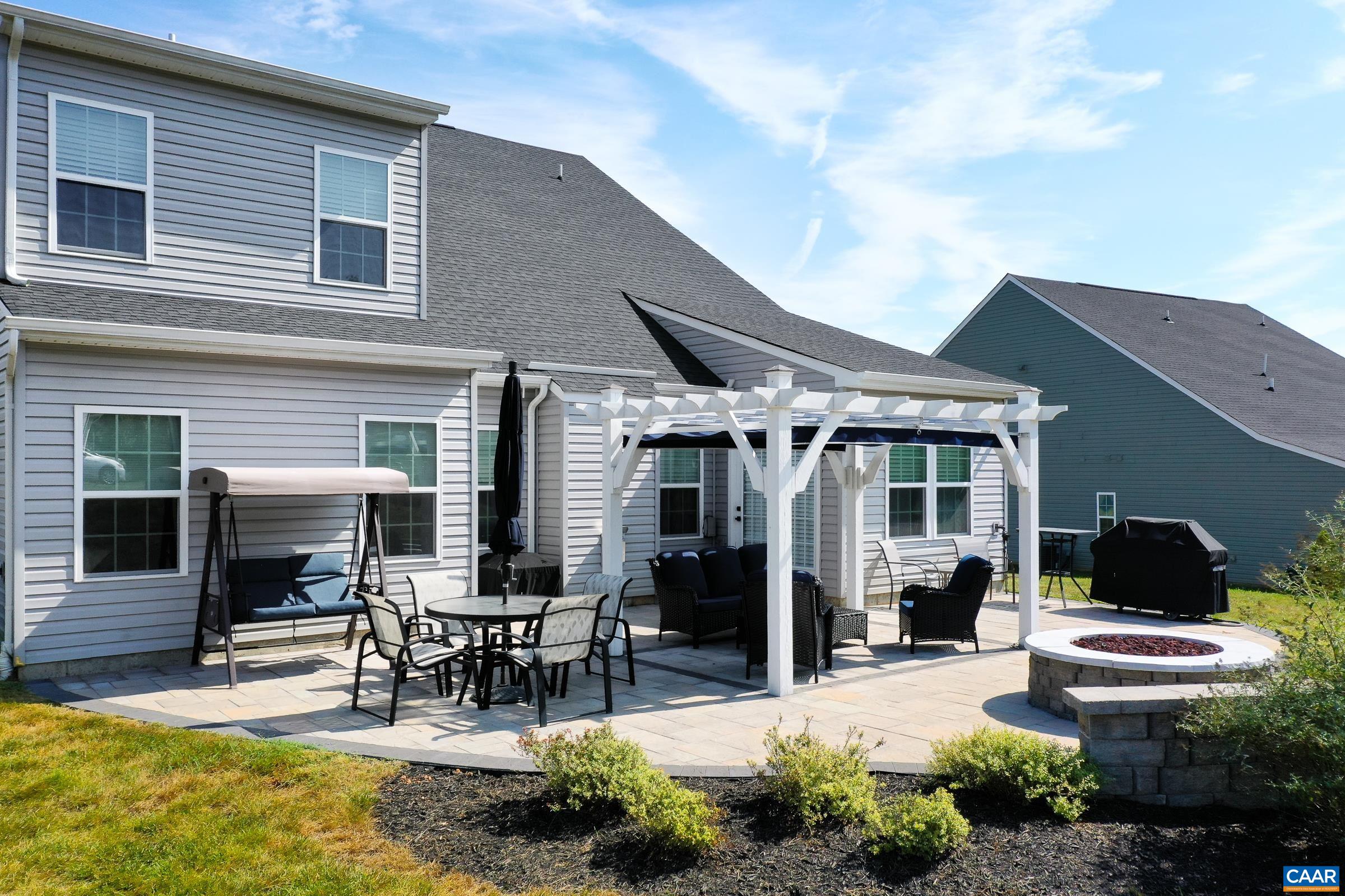 127 ISLAND HILL RD