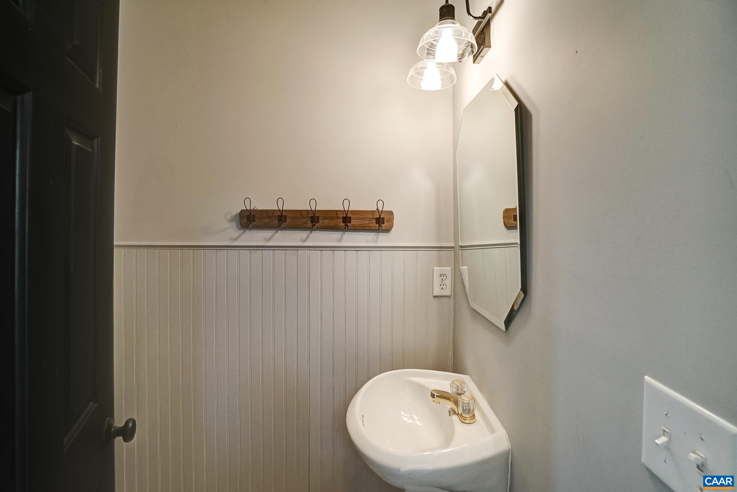 145 GRAYROCK DR