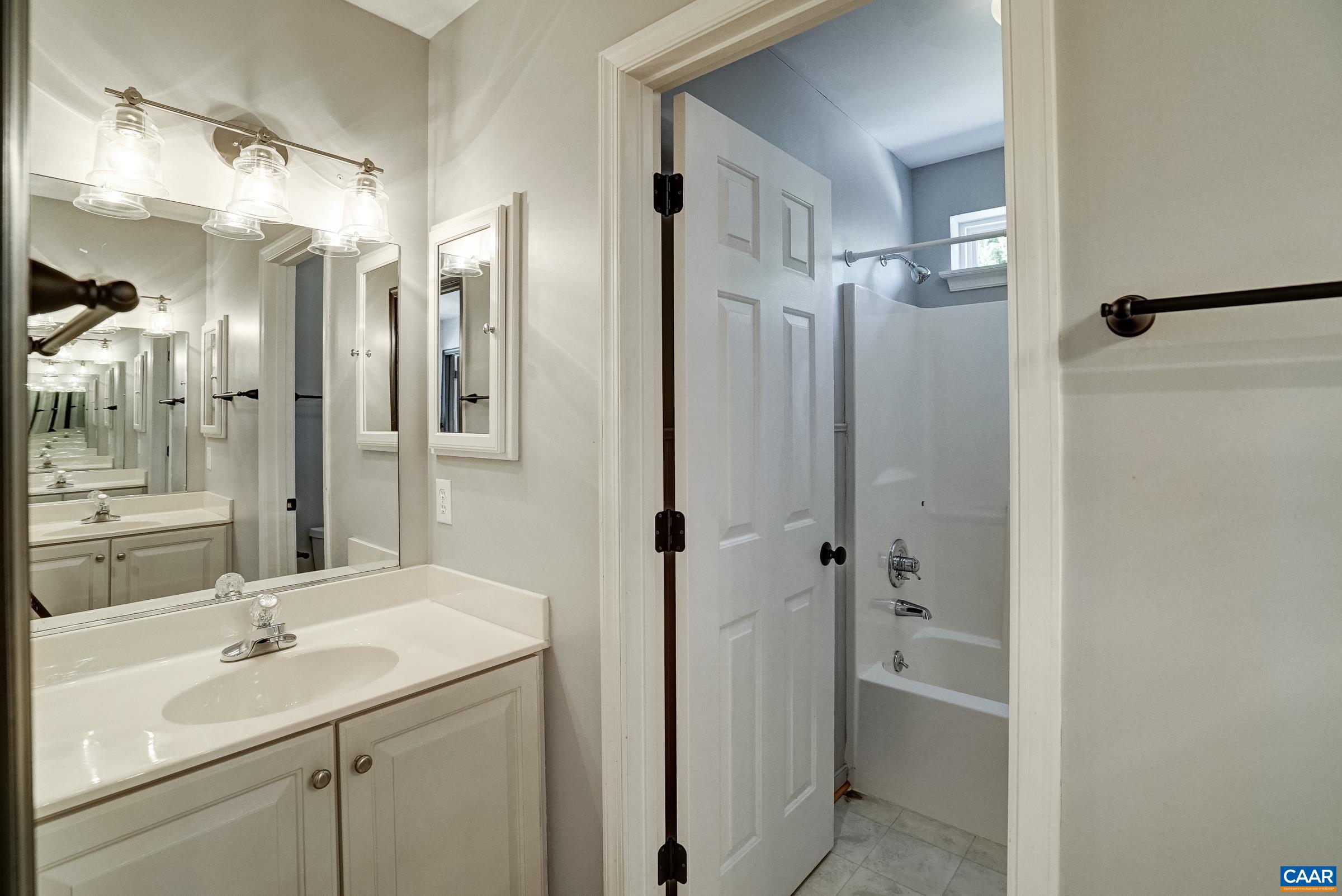 145 GRAYROCK DR